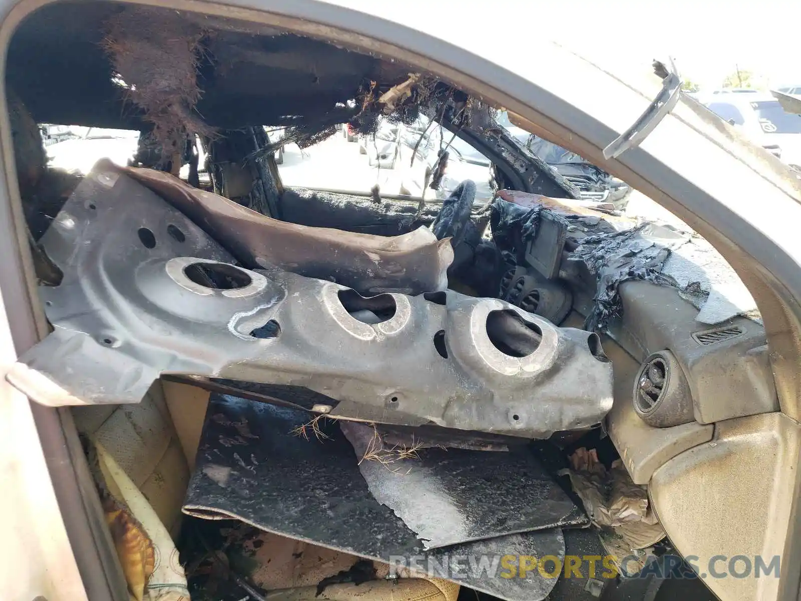 5 Photograph of a damaged car WDC0G4JB4KV137154 MERCEDES-BENZ GLC-CLASS 2019