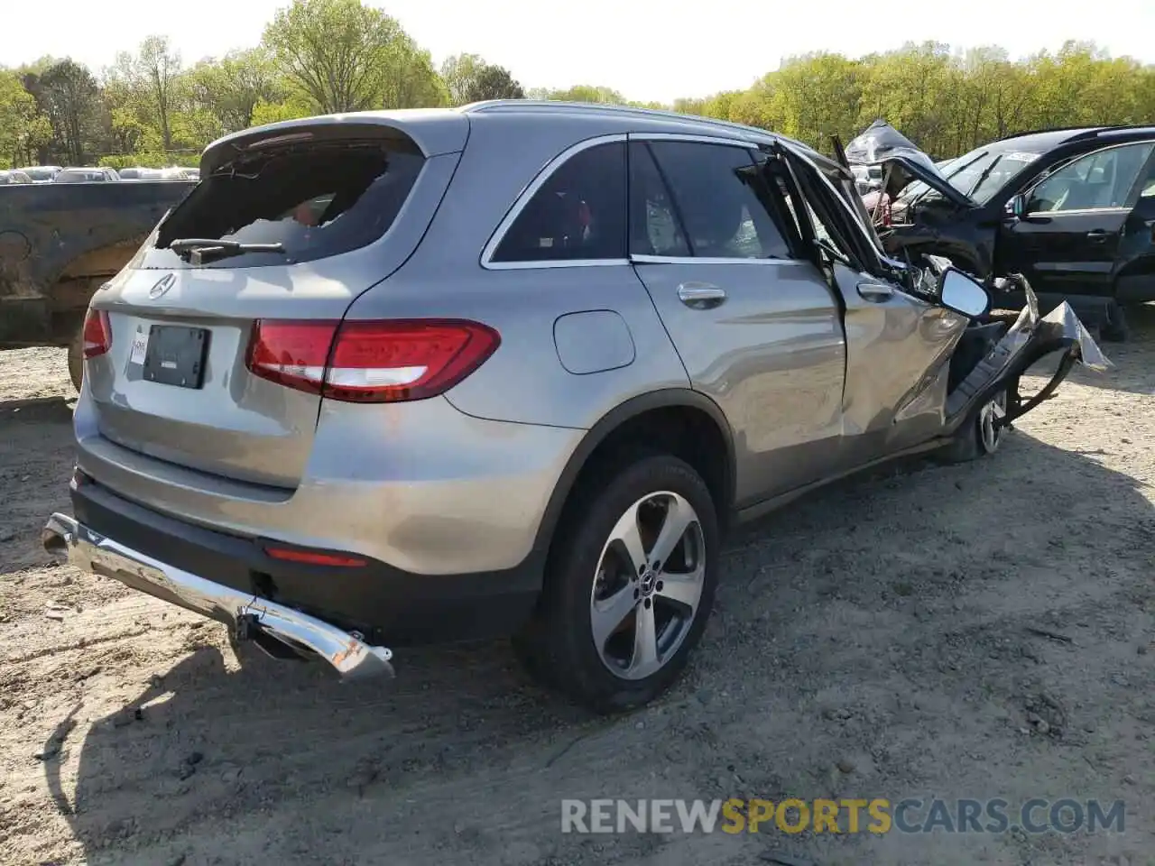 4 Photograph of a damaged car WDC0G4JB4KV170266 MERCEDES-BENZ GLC-CLASS 2019