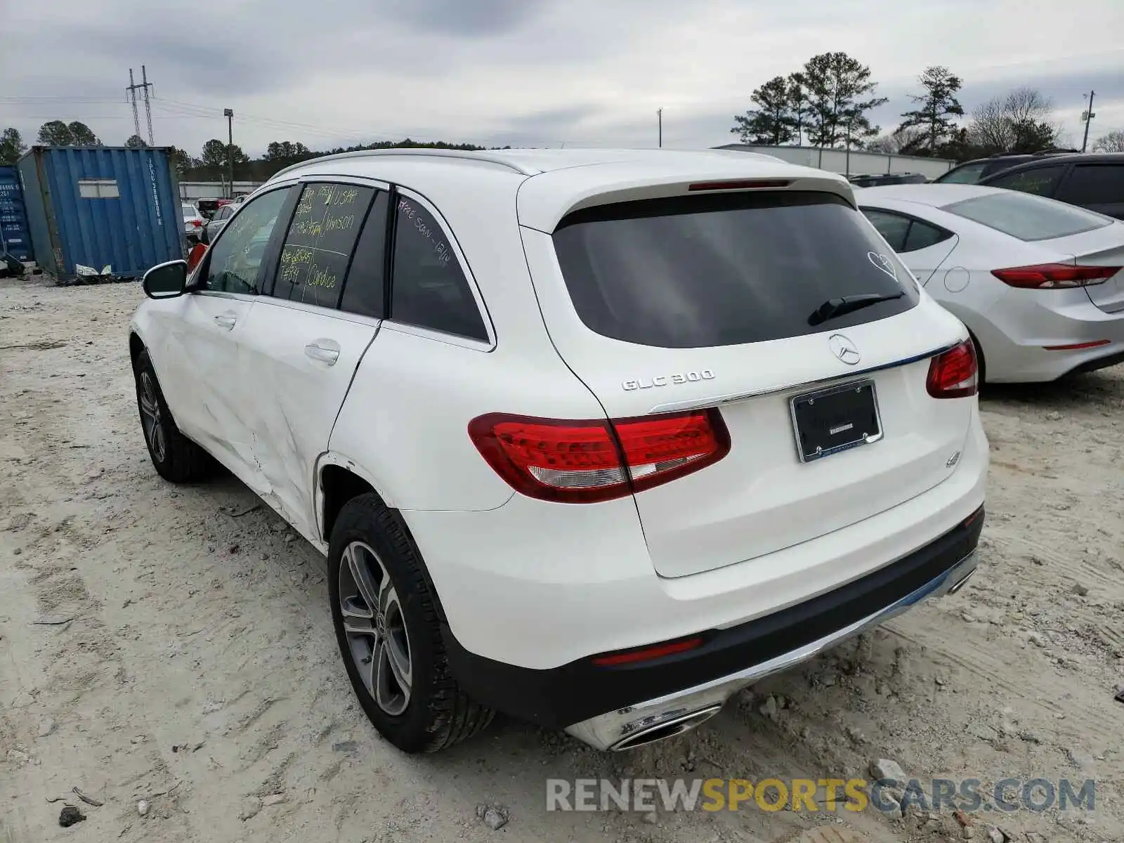 3 Photograph of a damaged car WDC0G4JB5KF565583 MERCEDES-BENZ GLC-CLASS 2019