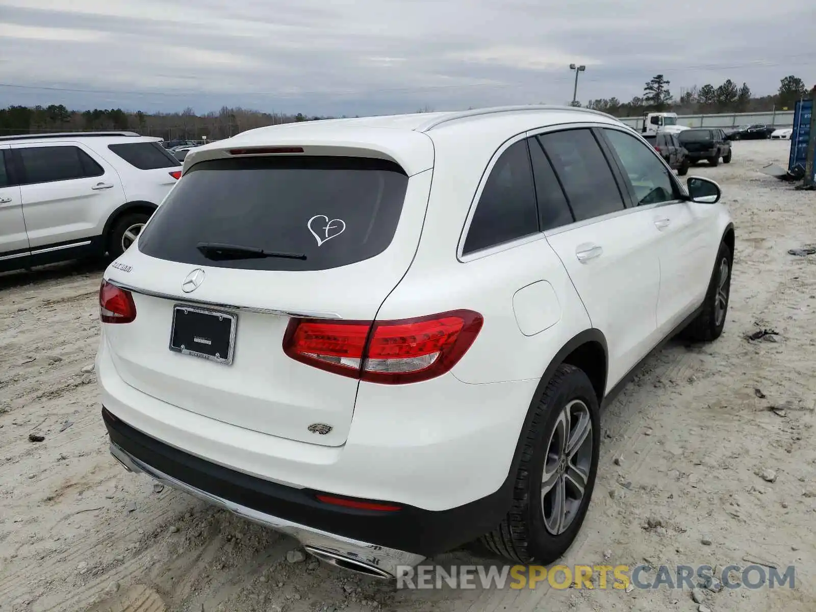 4 Photograph of a damaged car WDC0G4JB5KF565583 MERCEDES-BENZ GLC-CLASS 2019