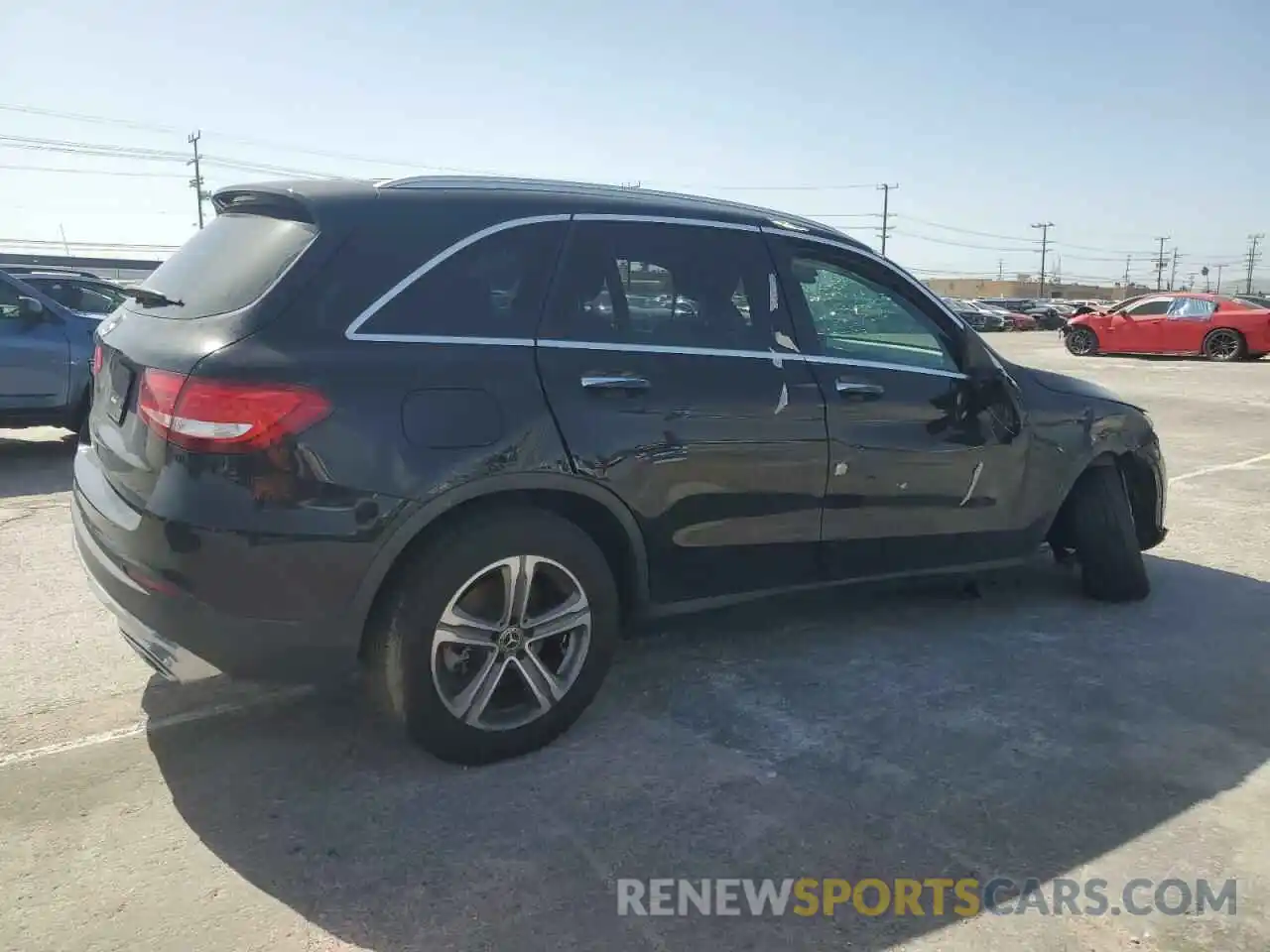 3 Photograph of a damaged car WDC0G4JB5KF619528 MERCEDES-BENZ GLC-CLASS 2019