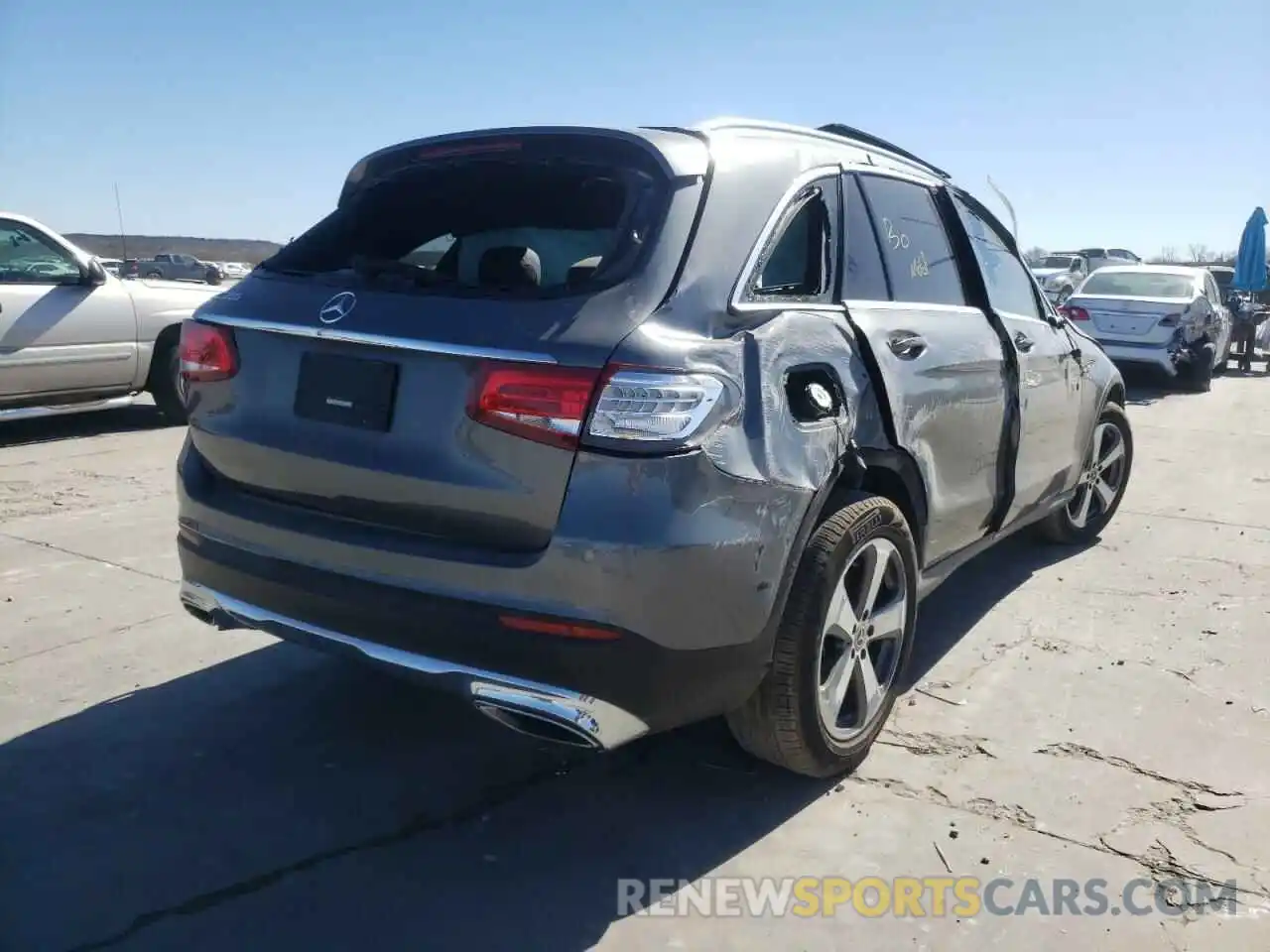 4 Photograph of a damaged car WDC0G4JB5KV121366 MERCEDES-BENZ GLC-CLASS 2019