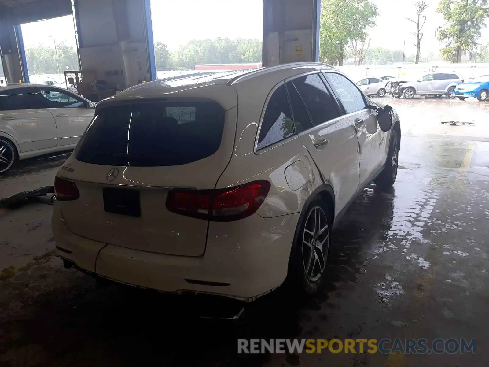 4 Photograph of a damaged car WDC0G4JB5KV125207 MERCEDES-BENZ GLC-CLASS 2019