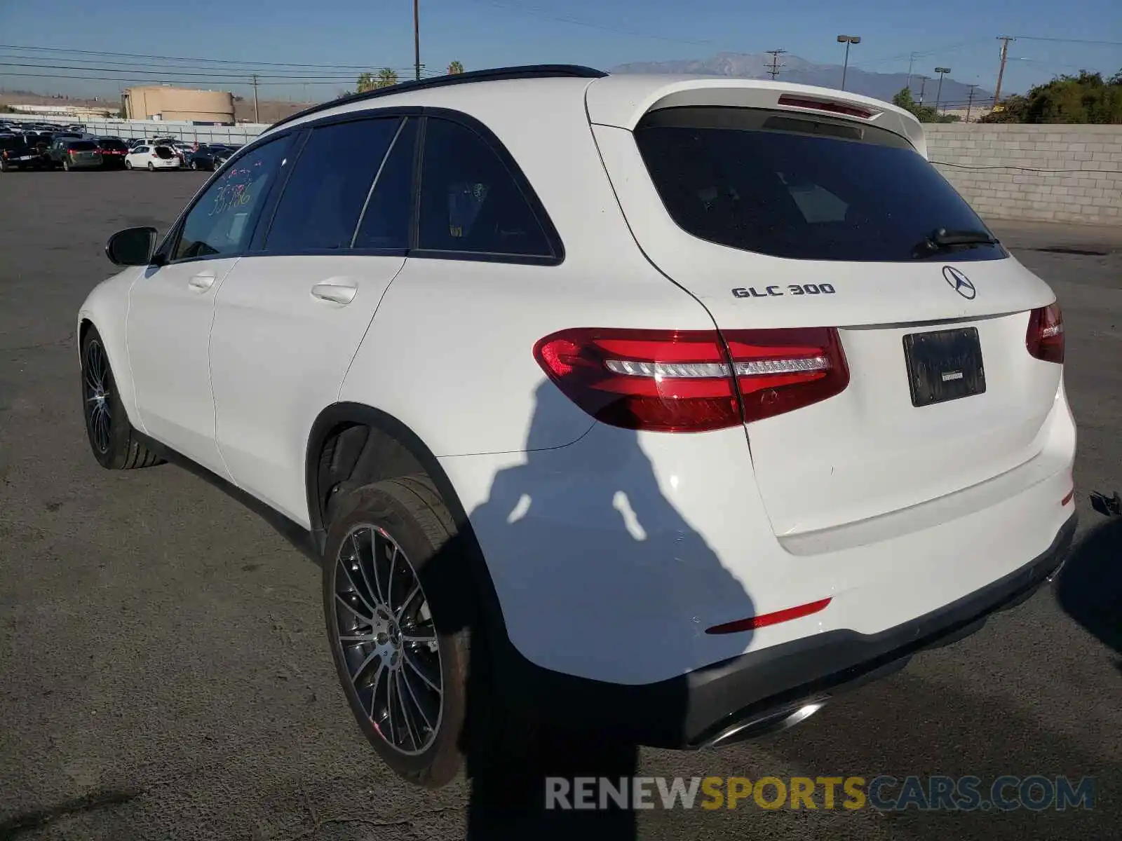 3 Photograph of a damaged car WDC0G4JB6KF596373 MERCEDES-BENZ GLC-CLASS 2019