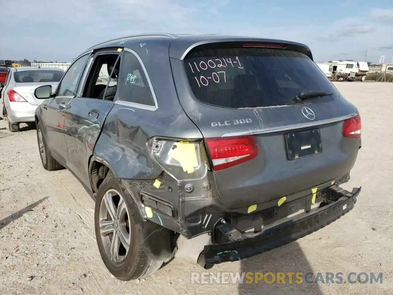 3 Photograph of a damaged car WDC0G4JB6KF618453 MERCEDES-BENZ GLC-CLASS 2019