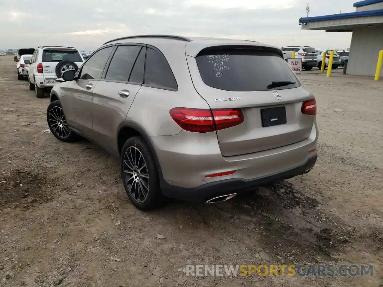 3 Photograph of a damaged car WDC0G4JB6KF661416 MERCEDES-BENZ GLC-CLASS 2019