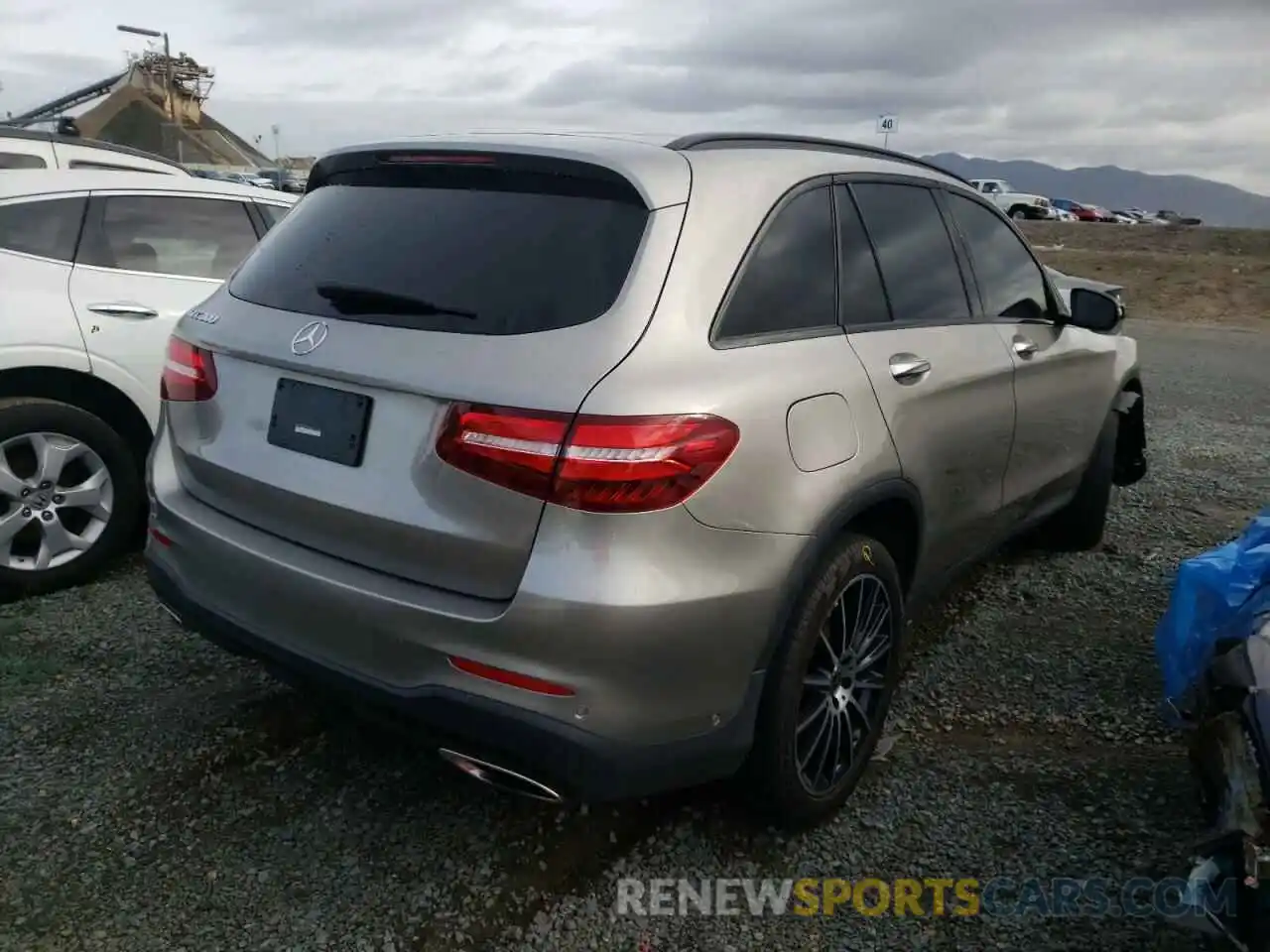 4 Photograph of a damaged car WDC0G4JB6KF661416 MERCEDES-BENZ GLC-CLASS 2019