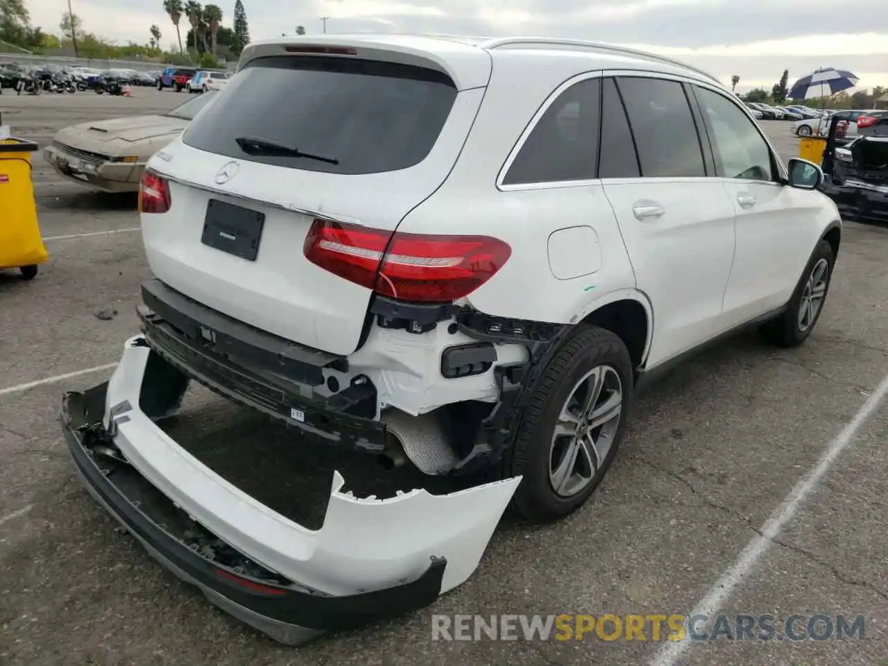 4 Photograph of a damaged car WDC0G4JB6KV189594 MERCEDES-BENZ GLC-CLASS 2019