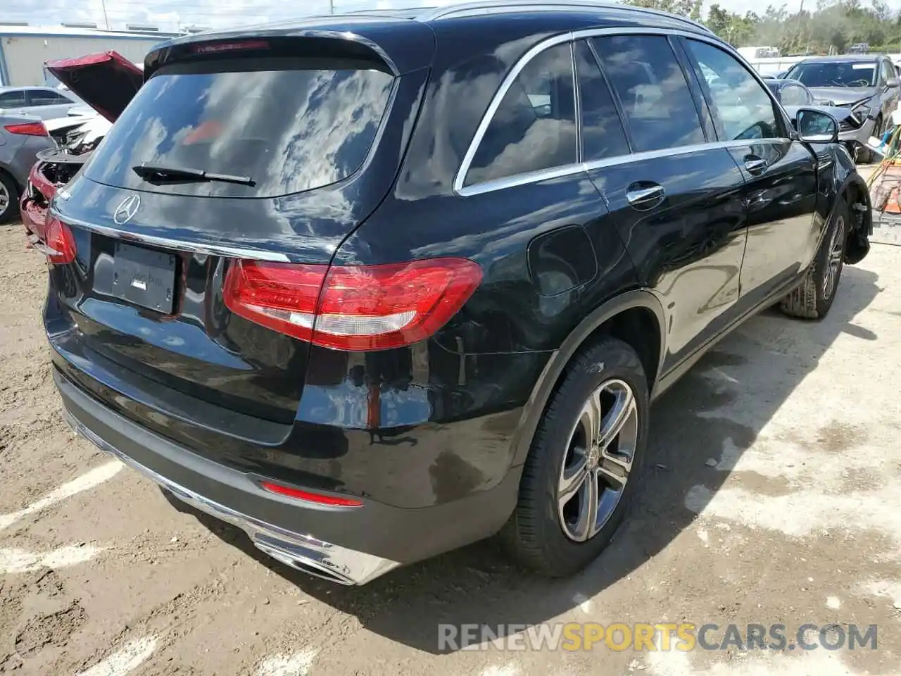 4 Photograph of a damaged car WDC0G4JB7KV127847 MERCEDES-BENZ GLC-CLASS 2019