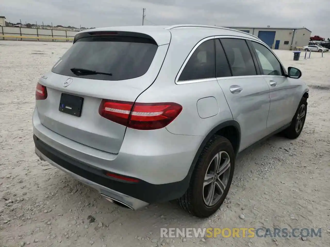 4 Photograph of a damaged car WDC0G4JB8KF547692 MERCEDES-BENZ GLC-CLASS 2019