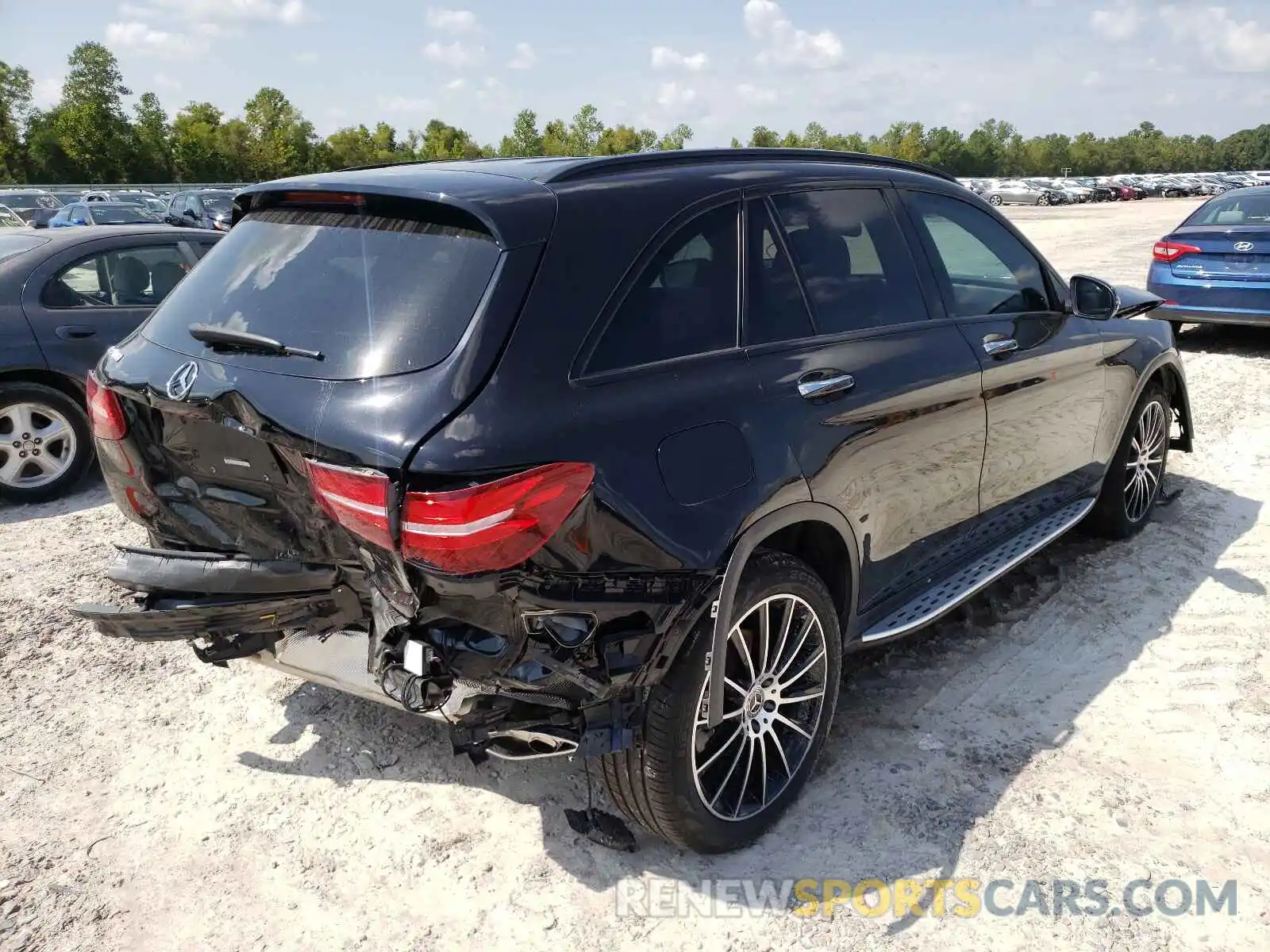 4 Photograph of a damaged car WDC0G4JB8KF596147 MERCEDES-BENZ GLC-CLASS 2019