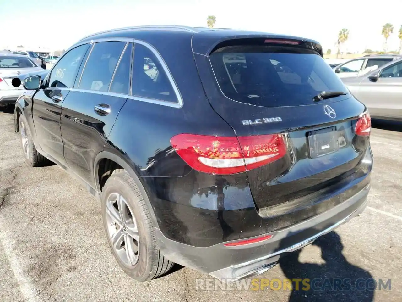 3 Photograph of a damaged car WDC0G4JB8KF599193 MERCEDES-BENZ GLC-CLASS 2019