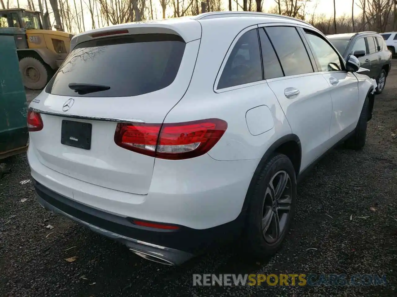 4 Photograph of a damaged car WDC0G4JB8KF638204 MERCEDES-BENZ GLC-CLASS 2019