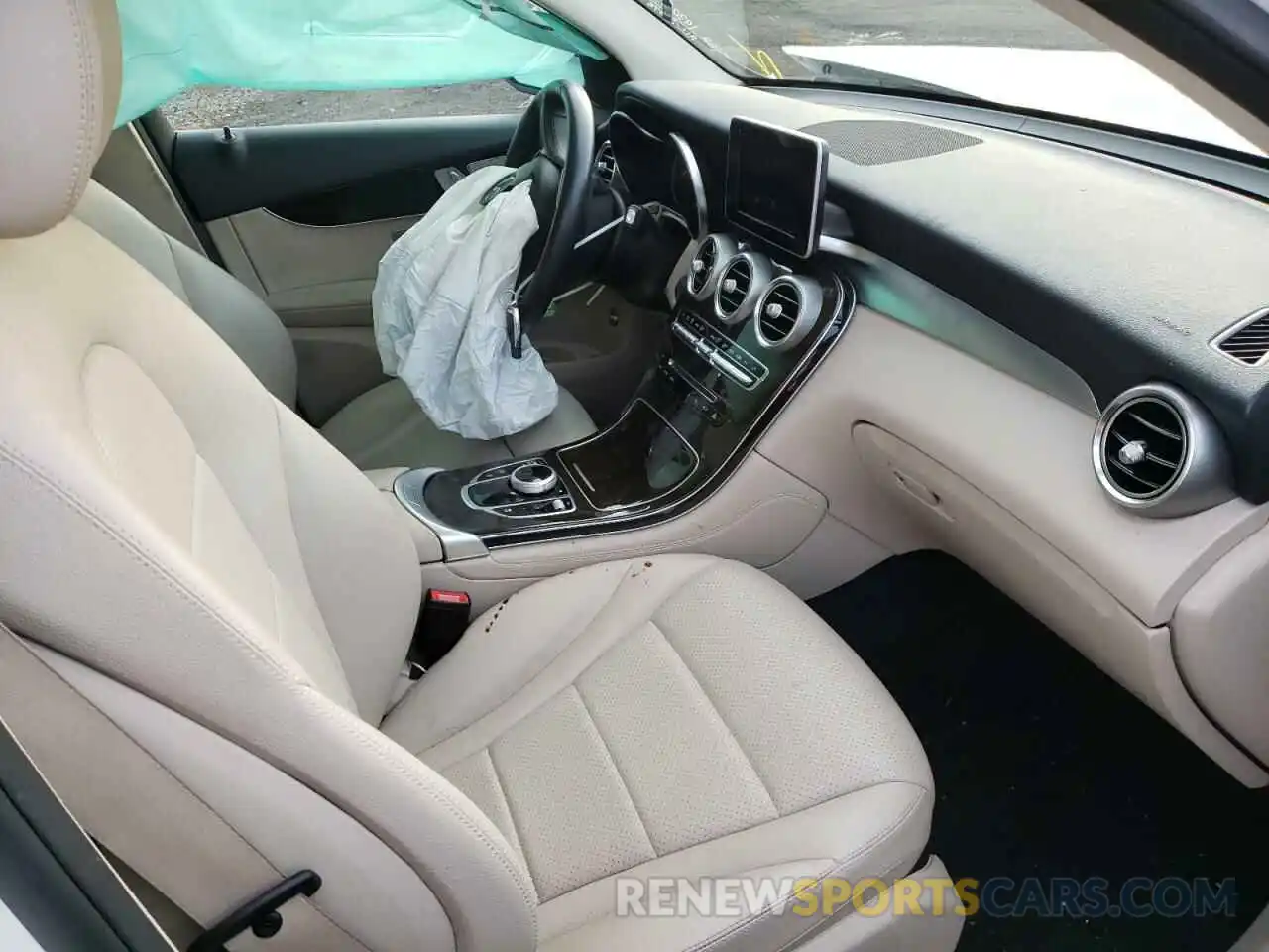 5 Photograph of a damaged car WDC0G4JB8KF638204 MERCEDES-BENZ GLC-CLASS 2019