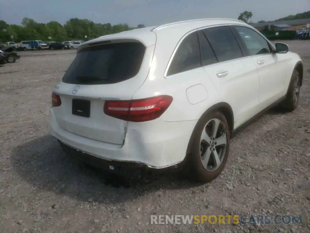 4 Photograph of a damaged car WDC0G4JB8KF664379 MERCEDES-BENZ GLC-CLASS 2019