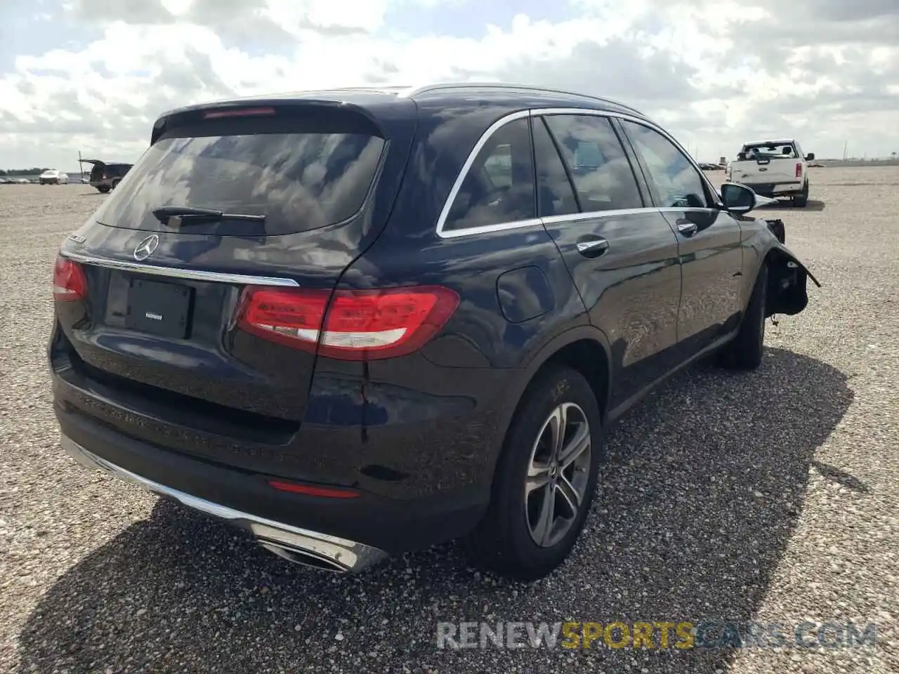 4 Photograph of a damaged car WDC0G4JB8KV138923 MERCEDES-BENZ GLC-CLASS 2019