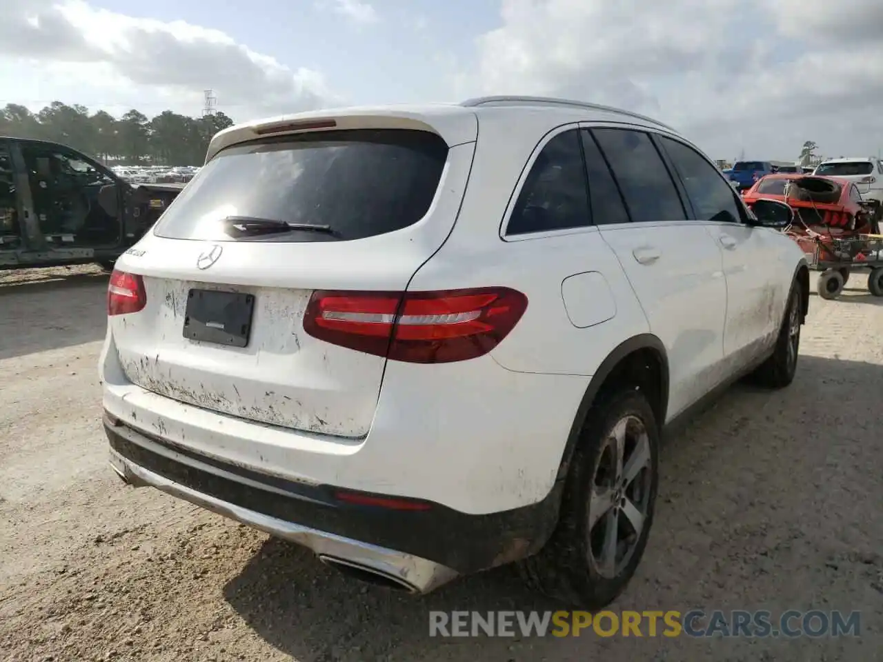 4 Photograph of a damaged car WDC0G4JB8KV140686 MERCEDES-BENZ GLC-CLASS 2019