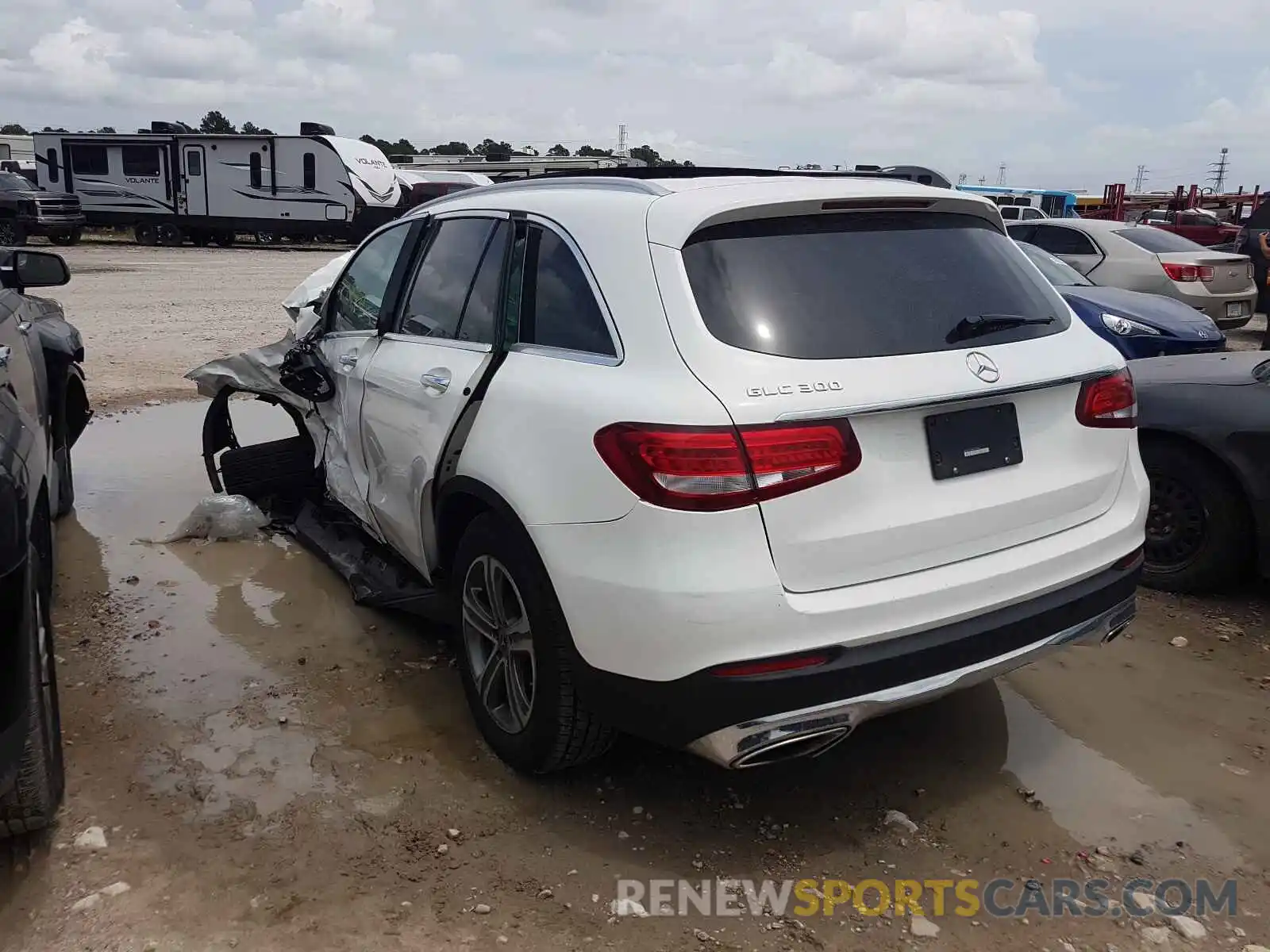 3 Photograph of a damaged car WDC0G4JB8KV185966 MERCEDES-BENZ GLC-CLASS 2019