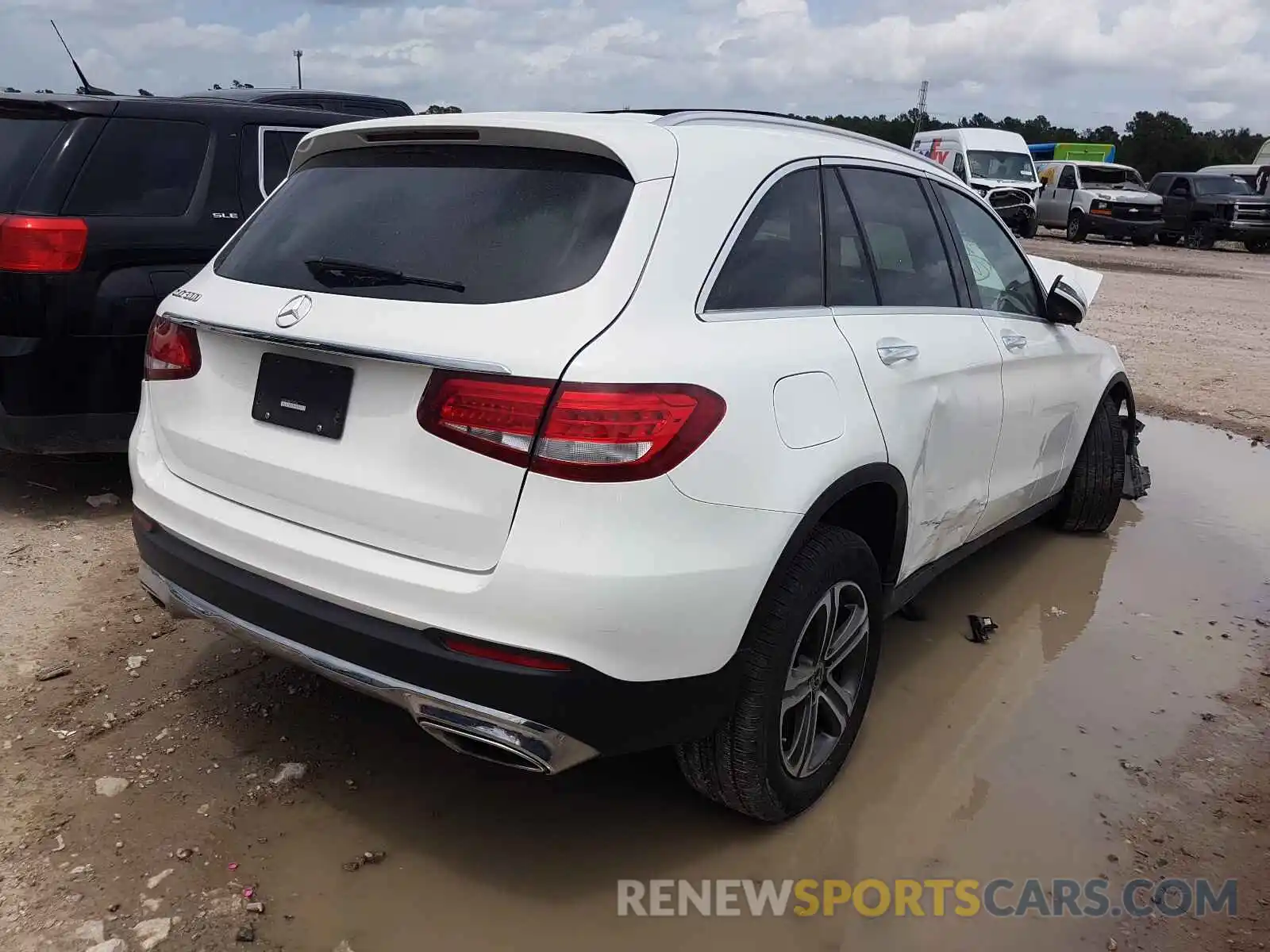 4 Photograph of a damaged car WDC0G4JB8KV185966 MERCEDES-BENZ GLC-CLASS 2019