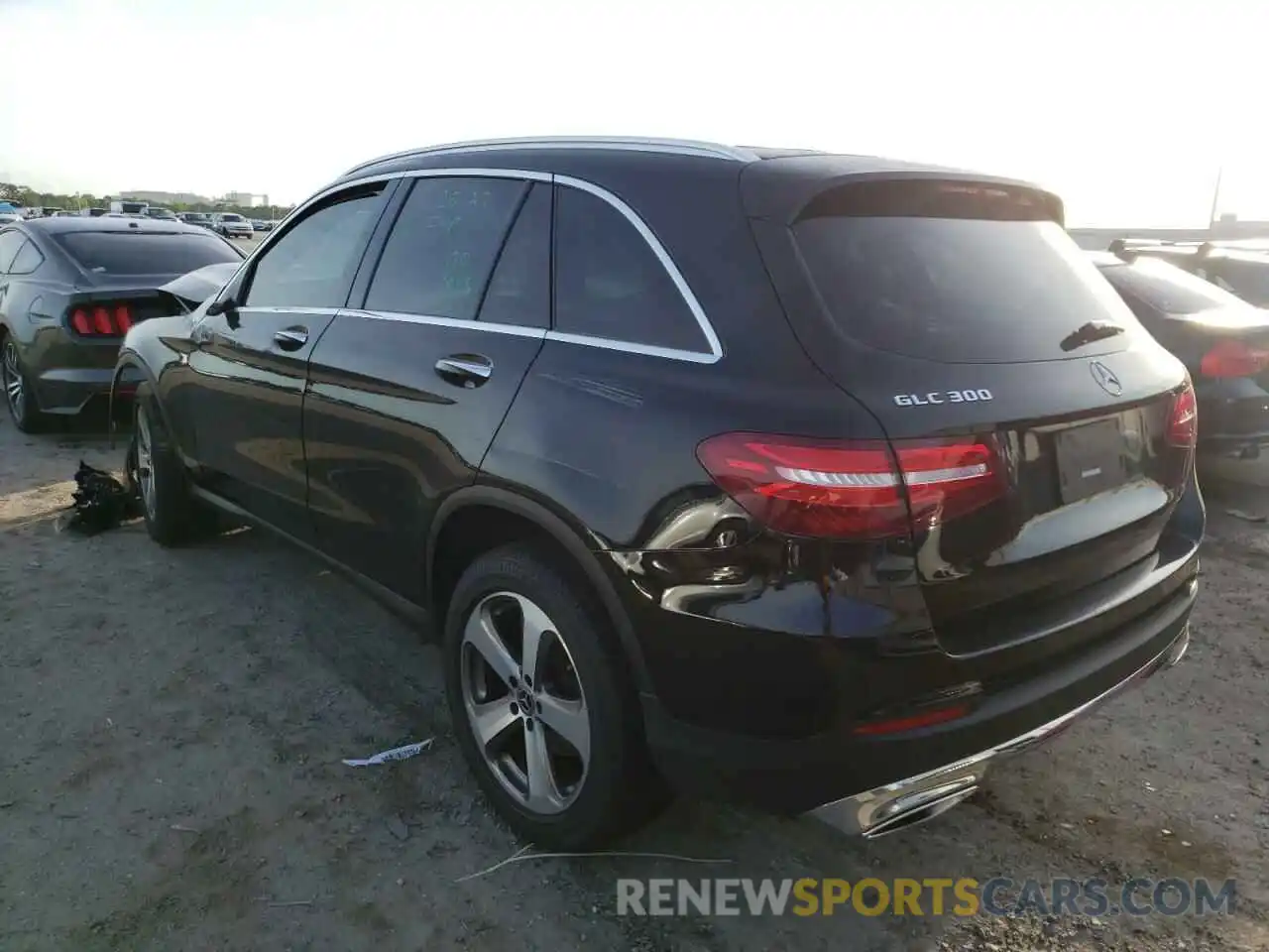 3 Photograph of a damaged car WDC0G4JB8KV188351 MERCEDES-BENZ GLC-CLASS 2019