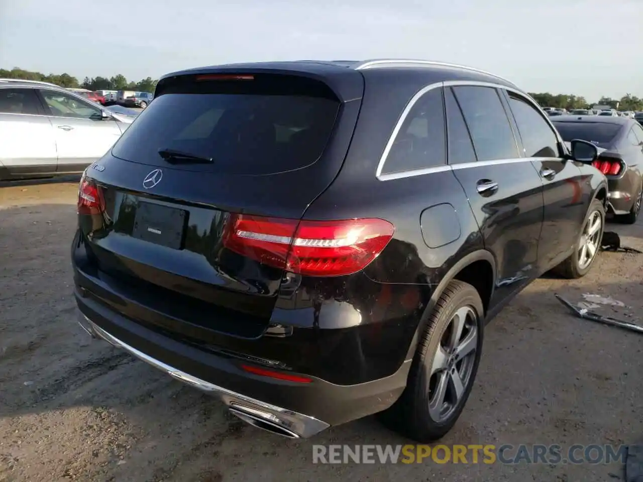 4 Photograph of a damaged car WDC0G4JB8KV188351 MERCEDES-BENZ GLC-CLASS 2019