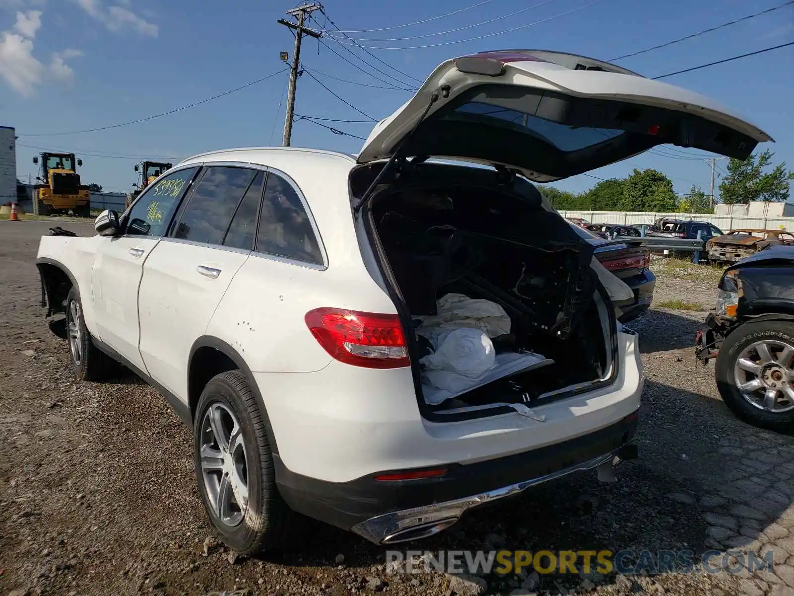 3 Photograph of a damaged car WDC0G4JB9KF593371 MERCEDES-BENZ GLC-CLASS 2019