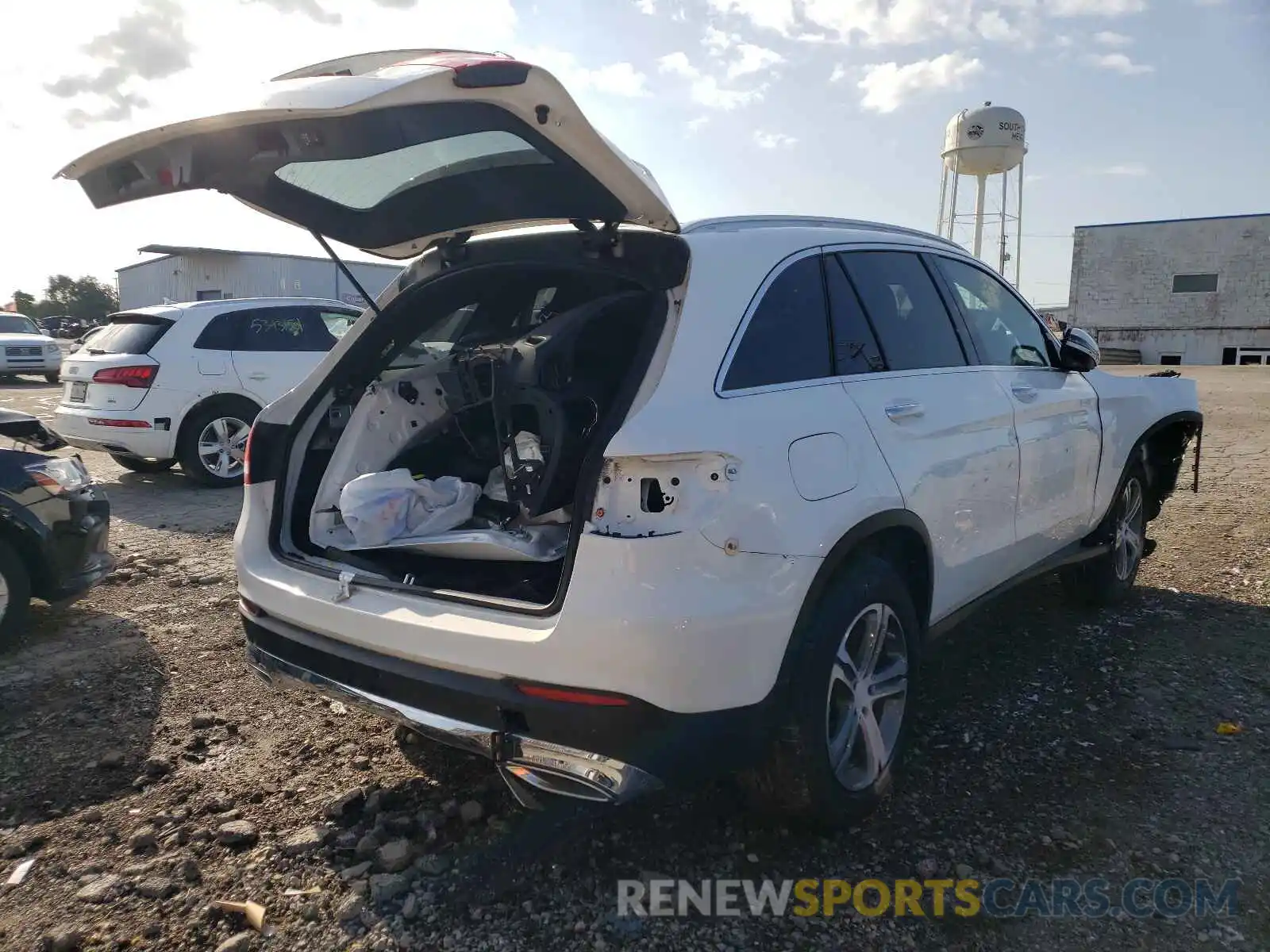 4 Photograph of a damaged car WDC0G4JB9KF593371 MERCEDES-BENZ GLC-CLASS 2019