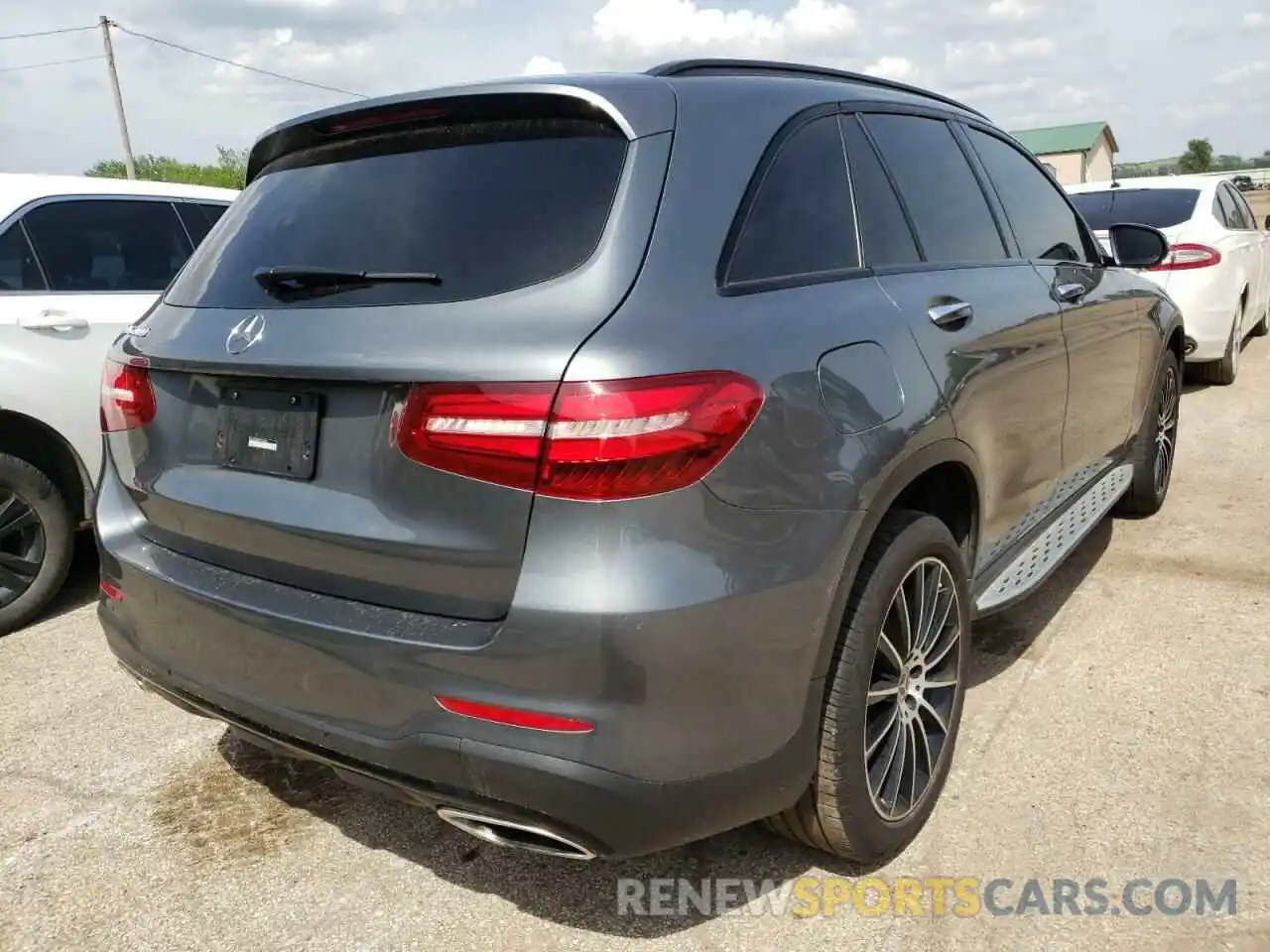 4 Фотография поврежденного автомобиля WDC0G4JB9KV126263 MERCEDES-BENZ GLC-CLASS 2019