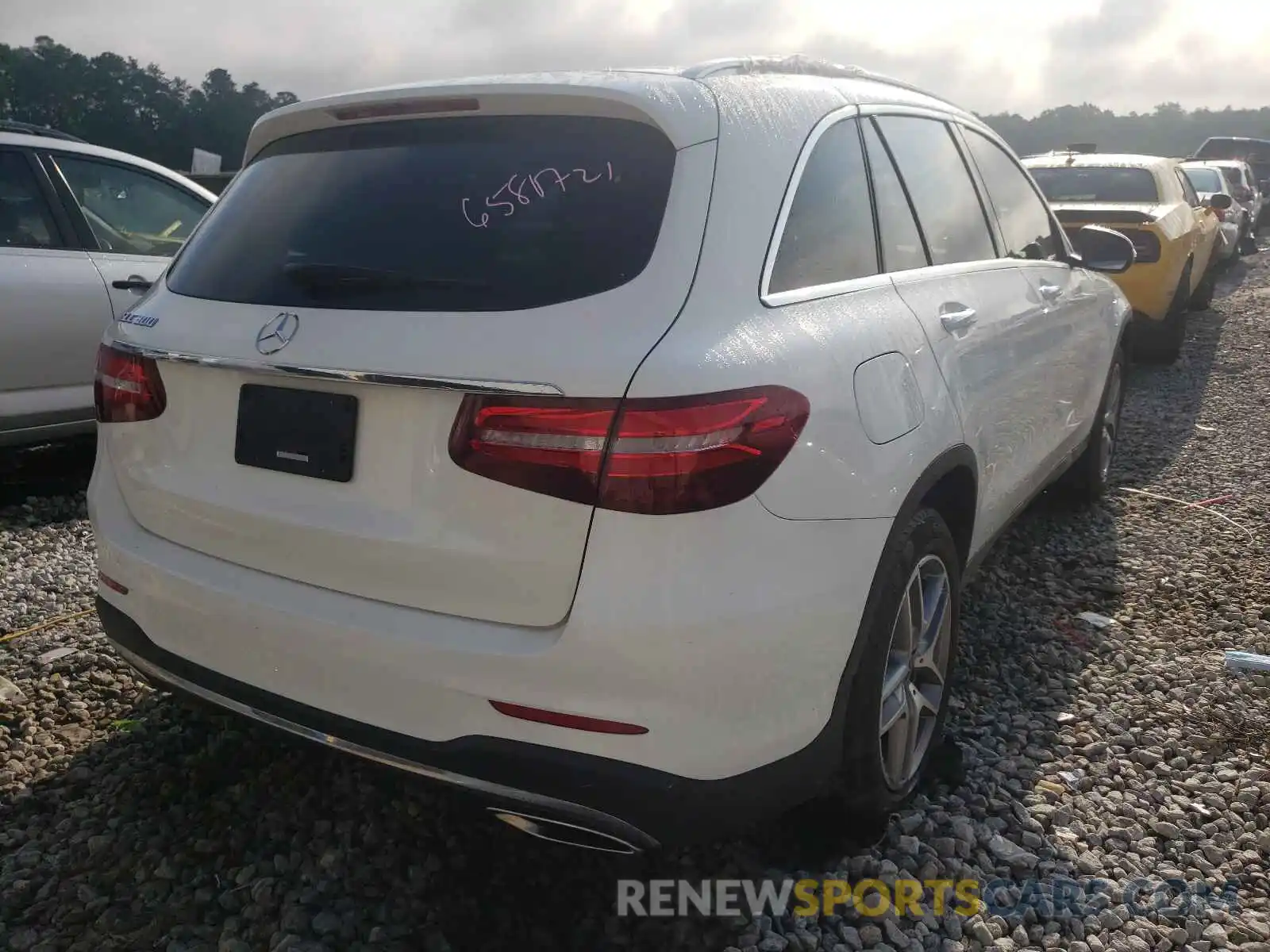 4 Photograph of a damaged car WDC0G4JBXK1002042 MERCEDES-BENZ GLC-CLASS 2019