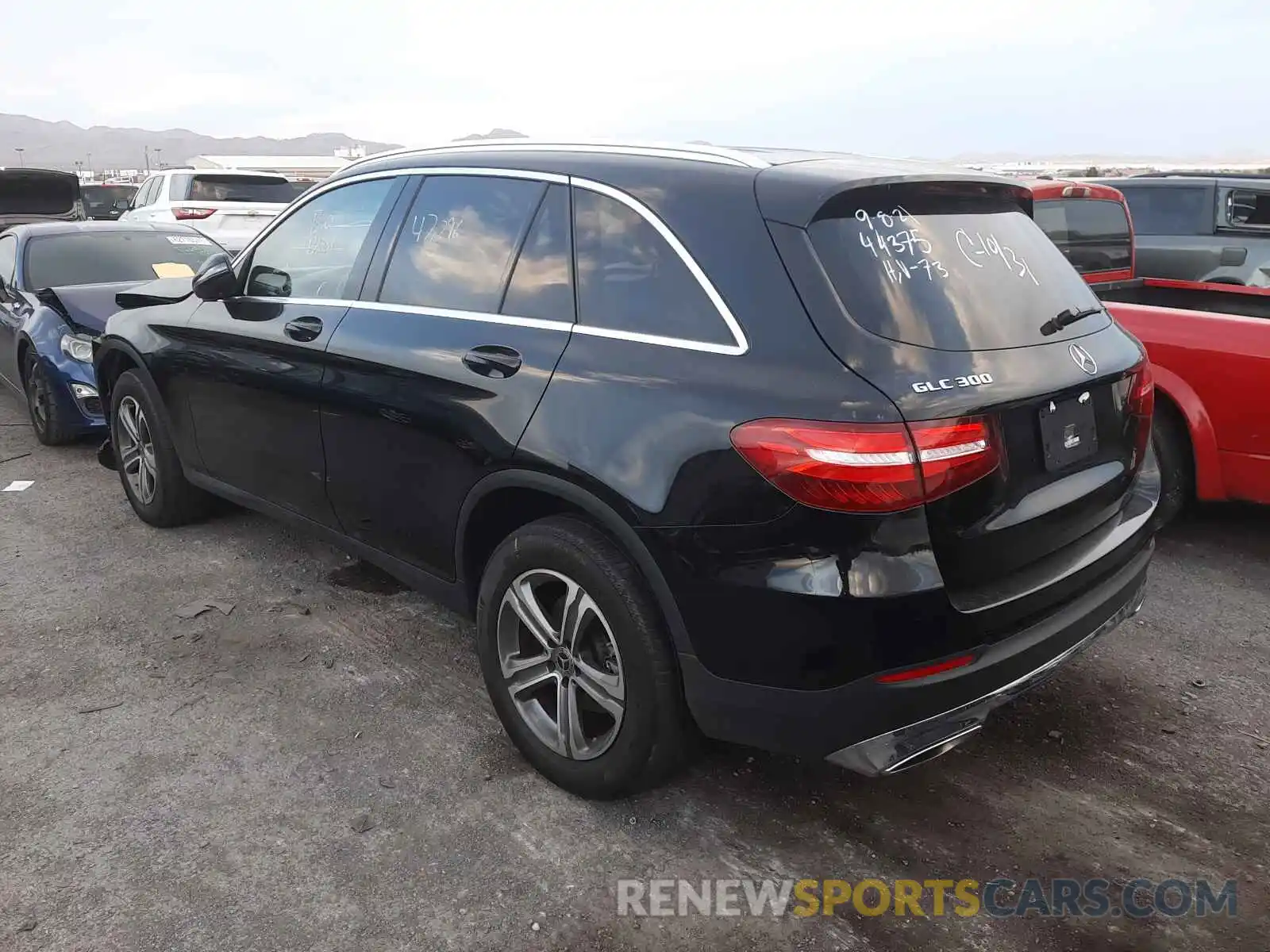 3 Photograph of a damaged car WDC0G4JBXKF541568 MERCEDES-BENZ GLC-CLASS 2019