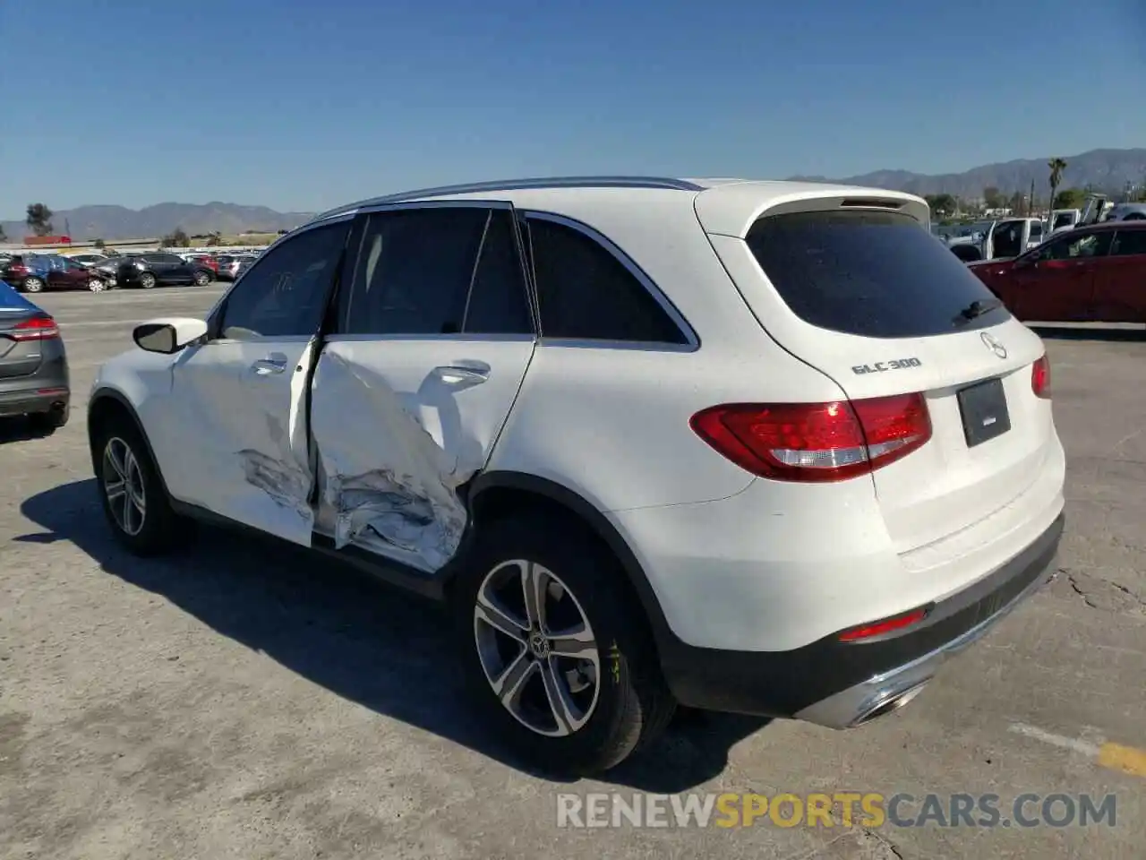 3 Photograph of a damaged car WDC0G4JBXKF598675 MERCEDES-BENZ GLC-CLASS 2019