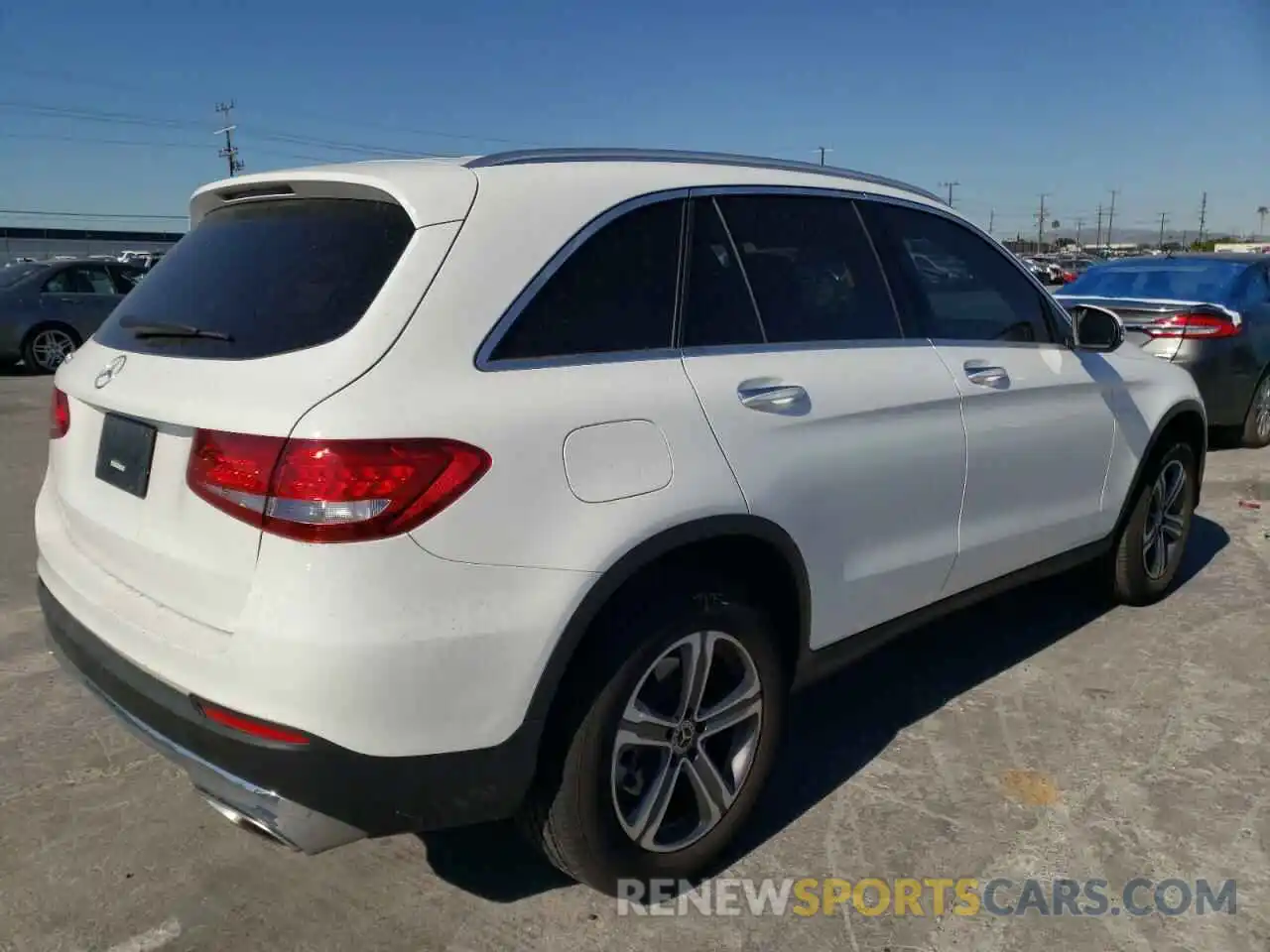 4 Photograph of a damaged car WDC0G4JBXKF598675 MERCEDES-BENZ GLC-CLASS 2019