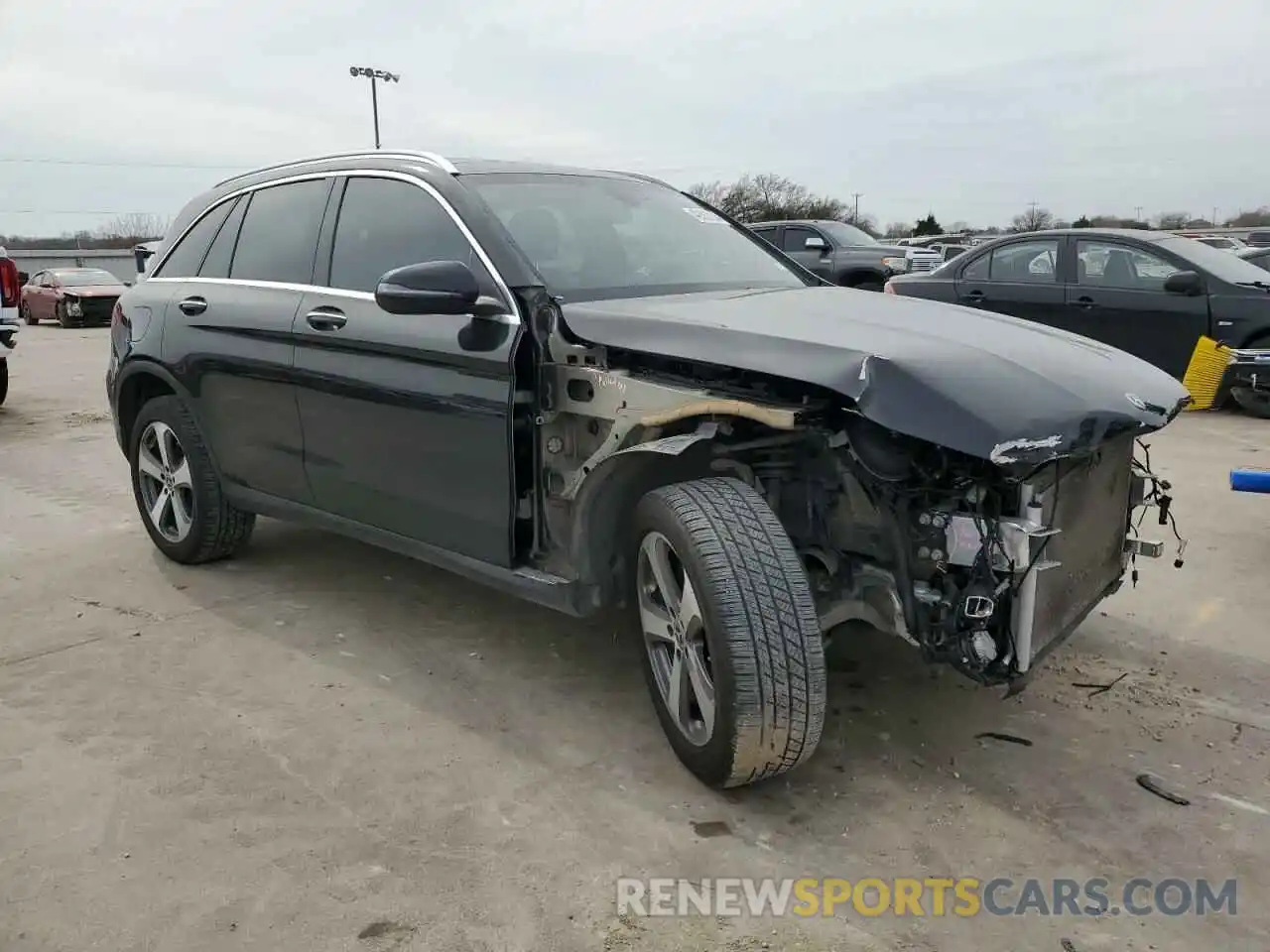 4 Photograph of a damaged car WDC0G4JBXKV121122 MERCEDES-BENZ GLC-CLASS 2019