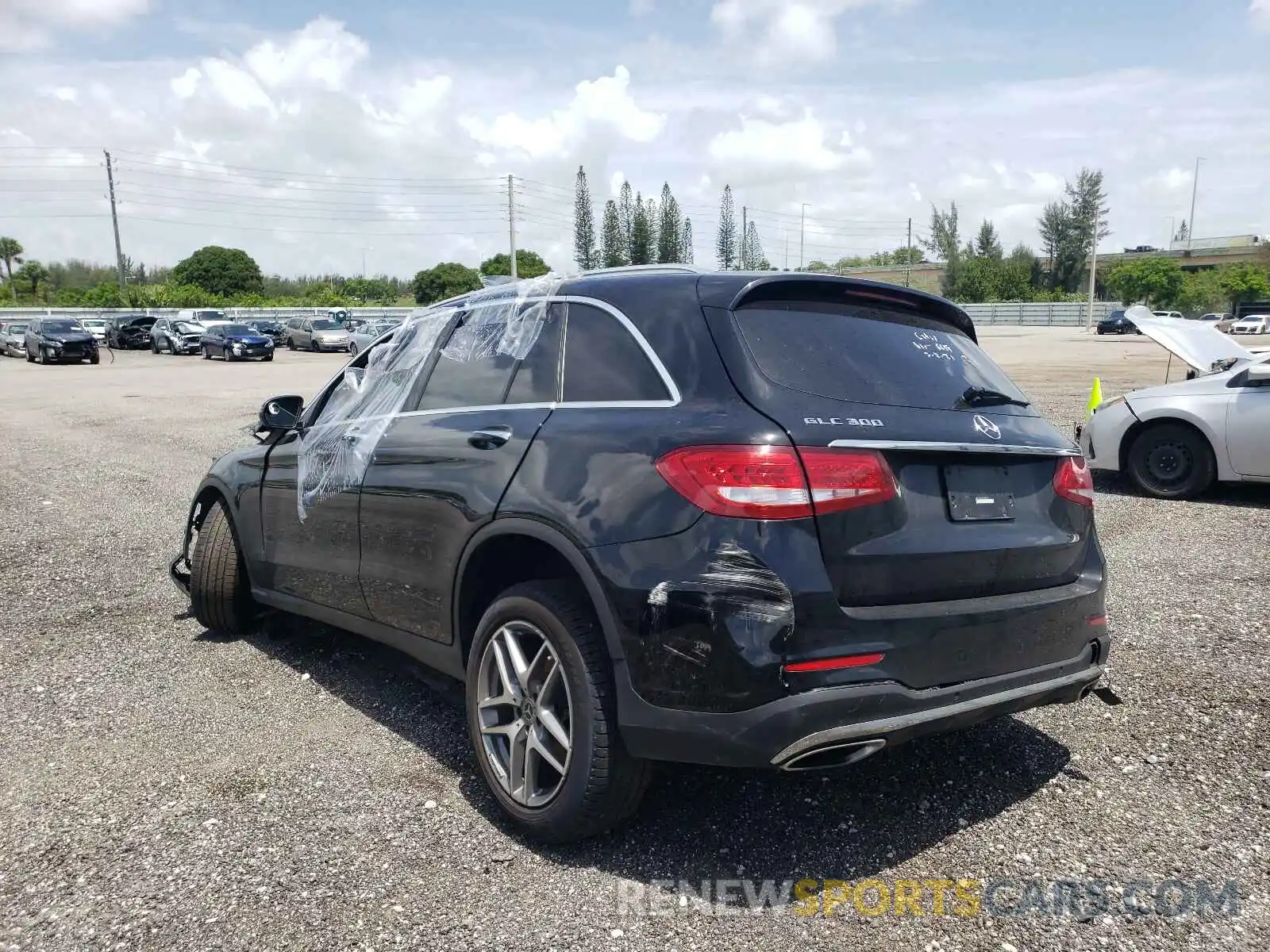 3 Photograph of a damaged car WDC0G4JBXKV126658 MERCEDES-BENZ GLC-CLASS 2019