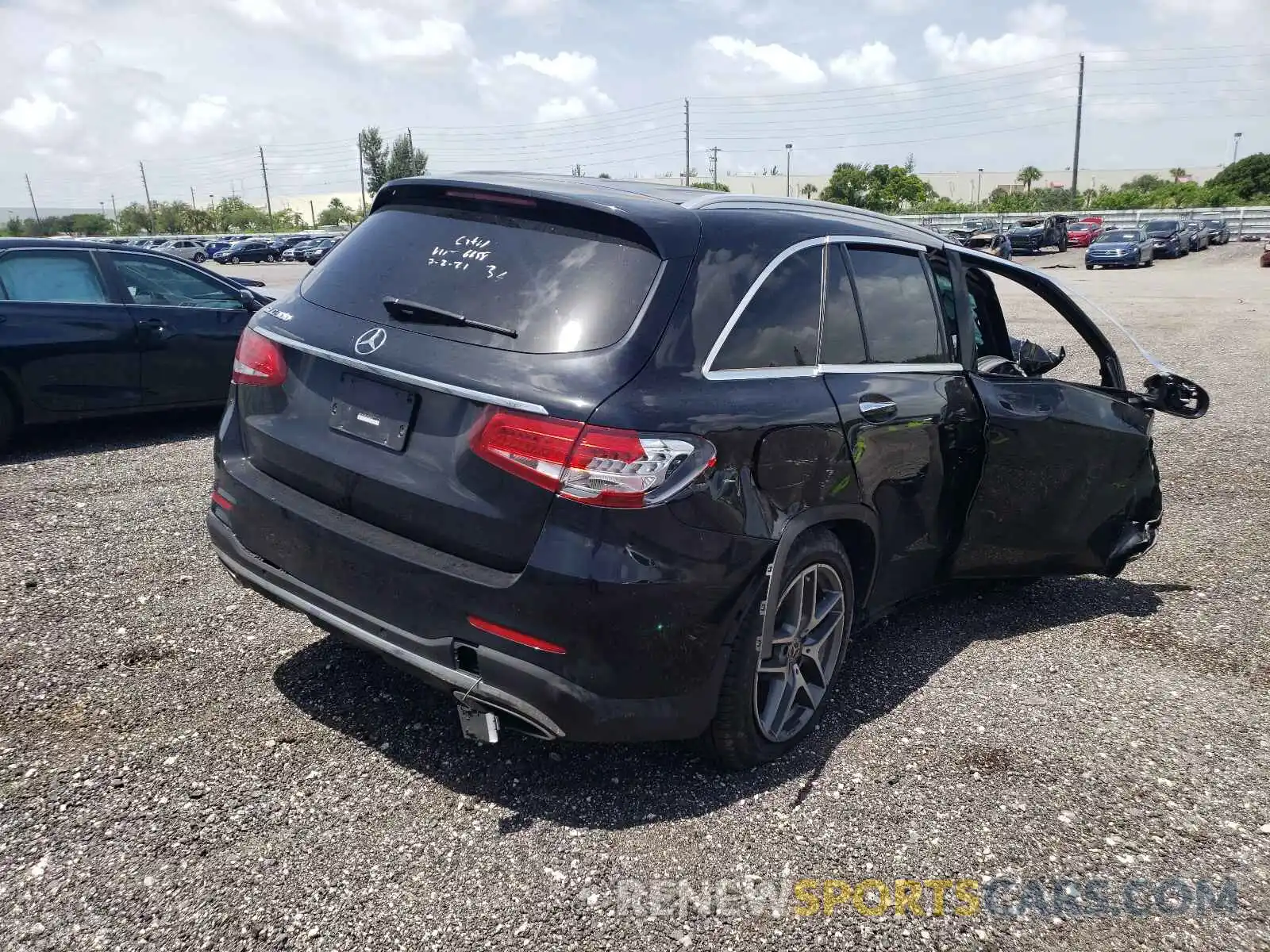 4 Photograph of a damaged car WDC0G4JBXKV126658 MERCEDES-BENZ GLC-CLASS 2019