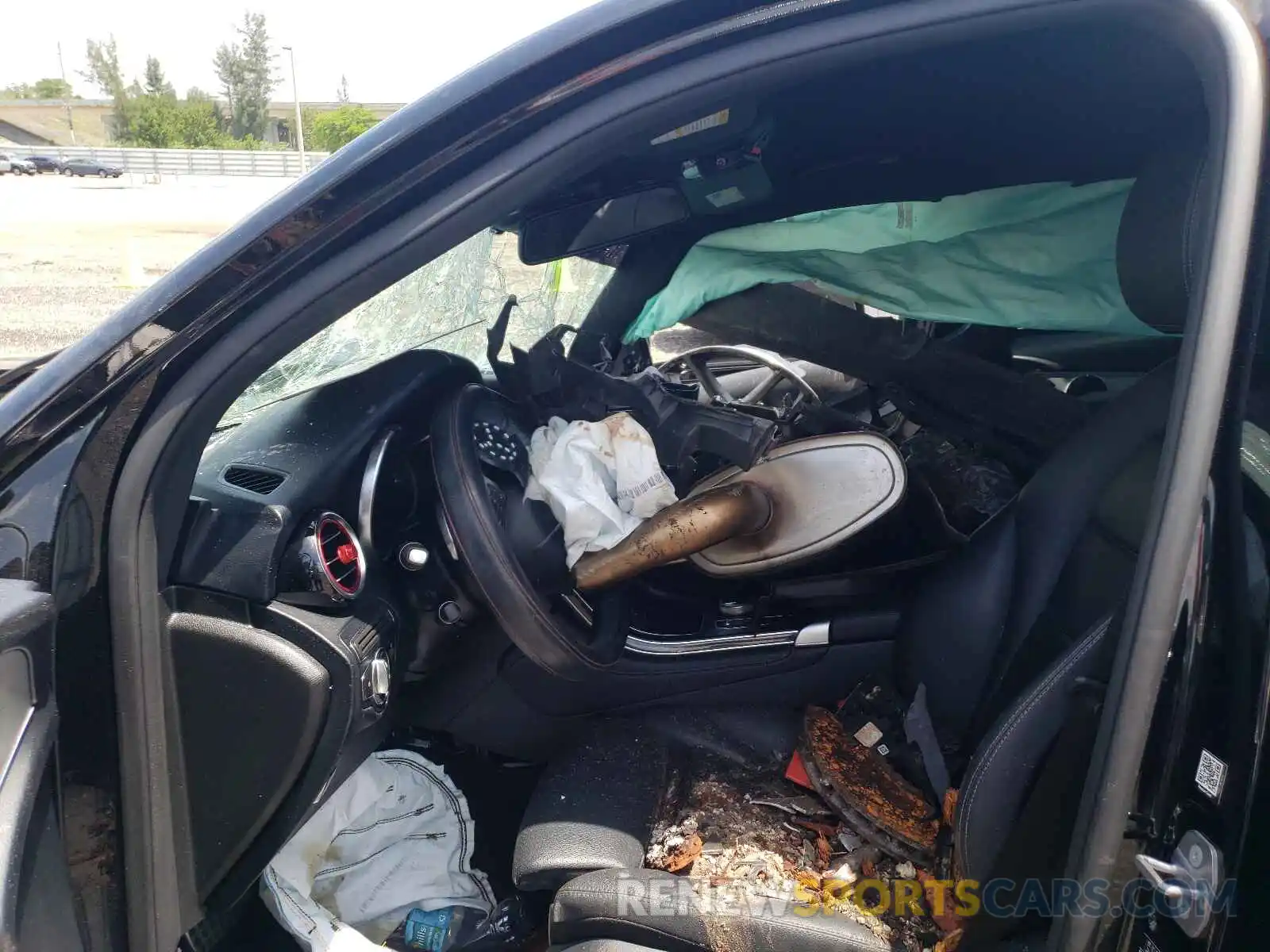 5 Photograph of a damaged car WDC0G4JBXKV126658 MERCEDES-BENZ GLC-CLASS 2019