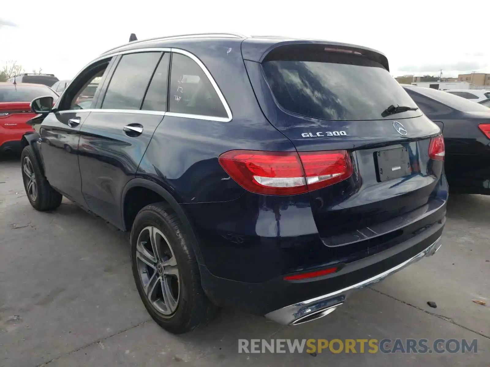 3 Photograph of a damaged car WDC0G4JBXKV133352 MERCEDES-BENZ GLC-CLASS 2019