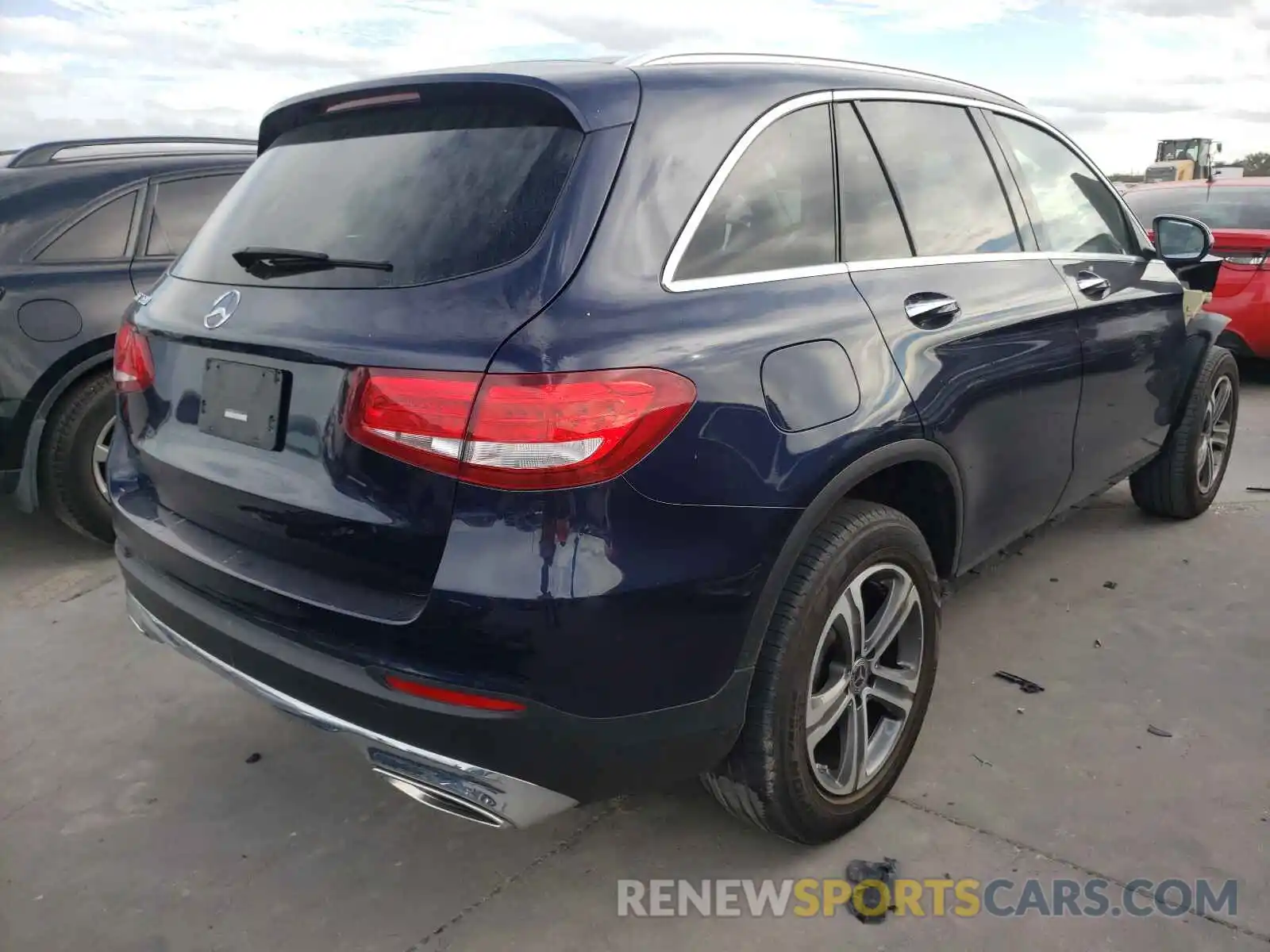 4 Photograph of a damaged car WDC0G4JBXKV133352 MERCEDES-BENZ GLC-CLASS 2019