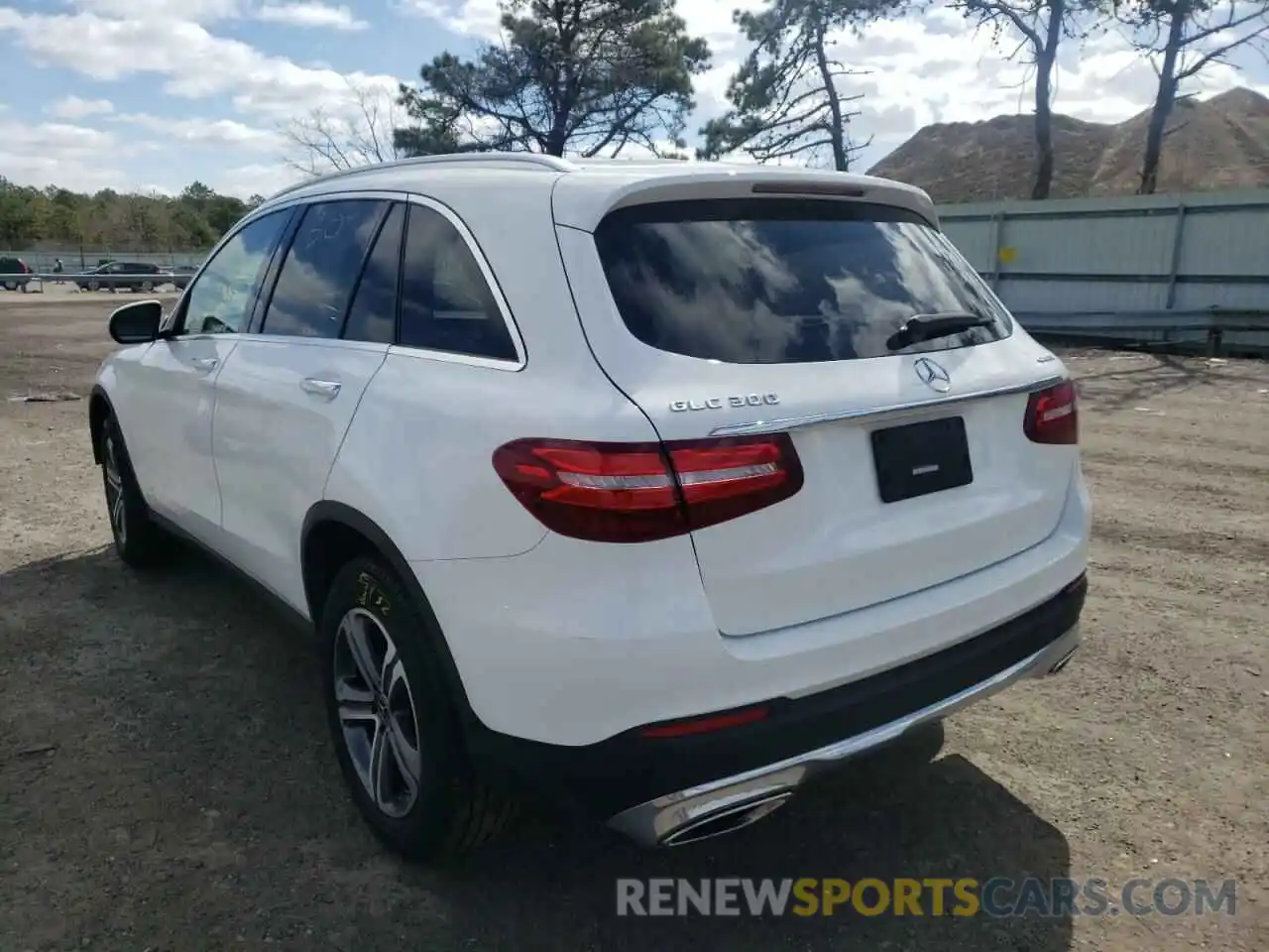 3 Photograph of a damaged car WDC0G4KB0KF639166 MERCEDES-BENZ GLC-CLASS 2019