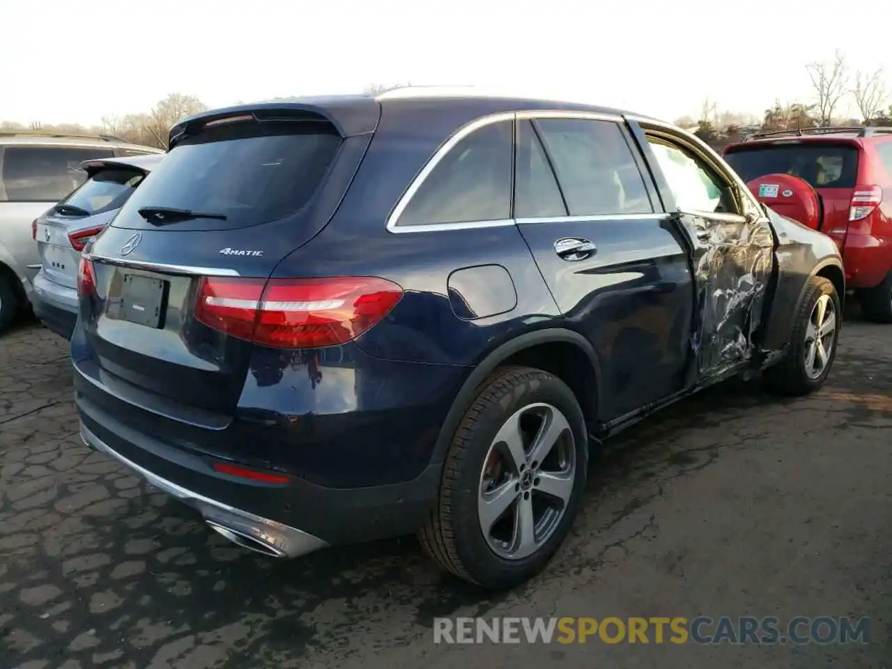 4 Photograph of a damaged car WDC0G4KB0KV150367 MERCEDES-BENZ GLC-CLASS 2019