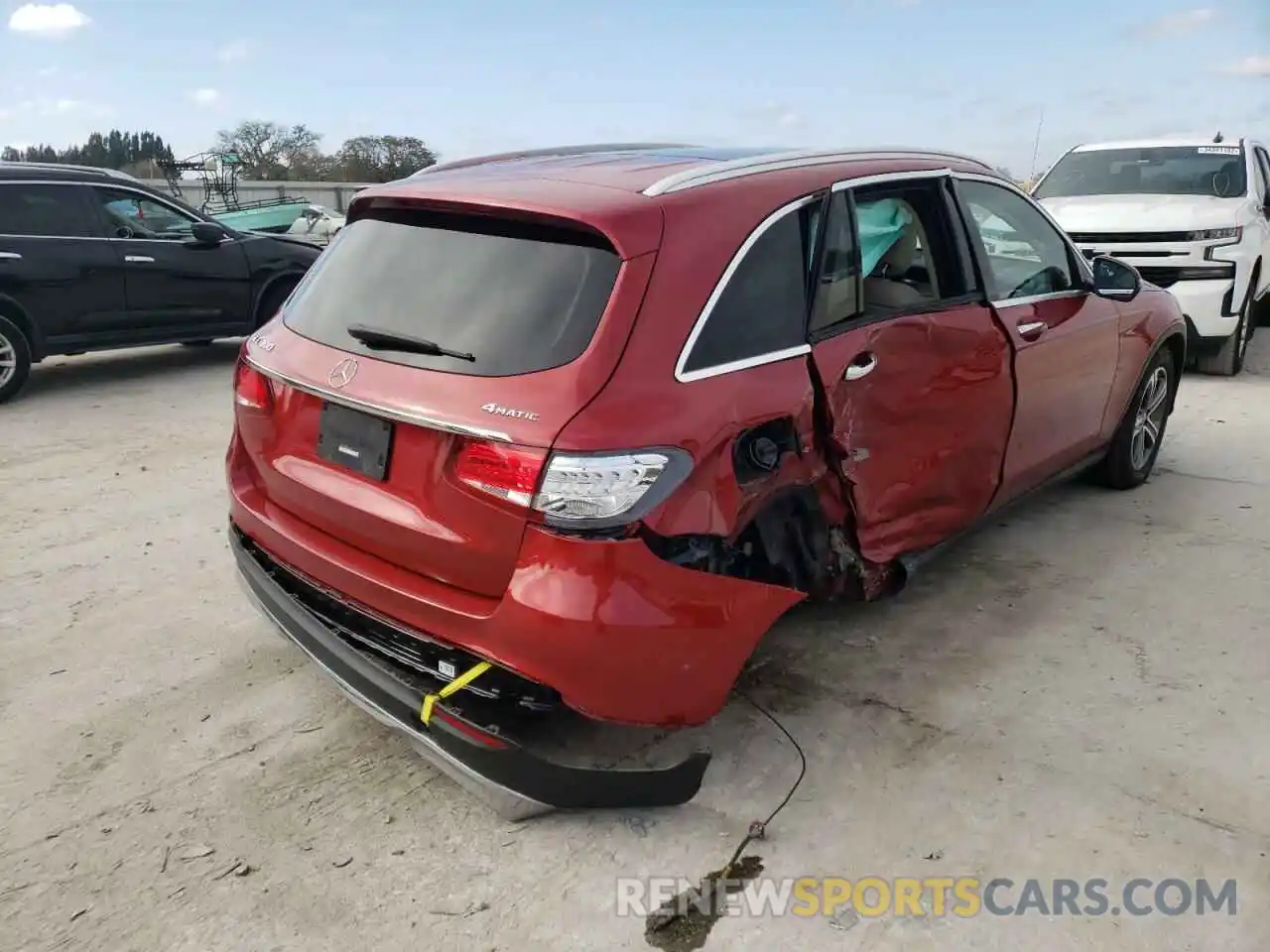 4 Photograph of a damaged car WDC0G4KB1KF668501 MERCEDES-BENZ GLC-CLASS 2019