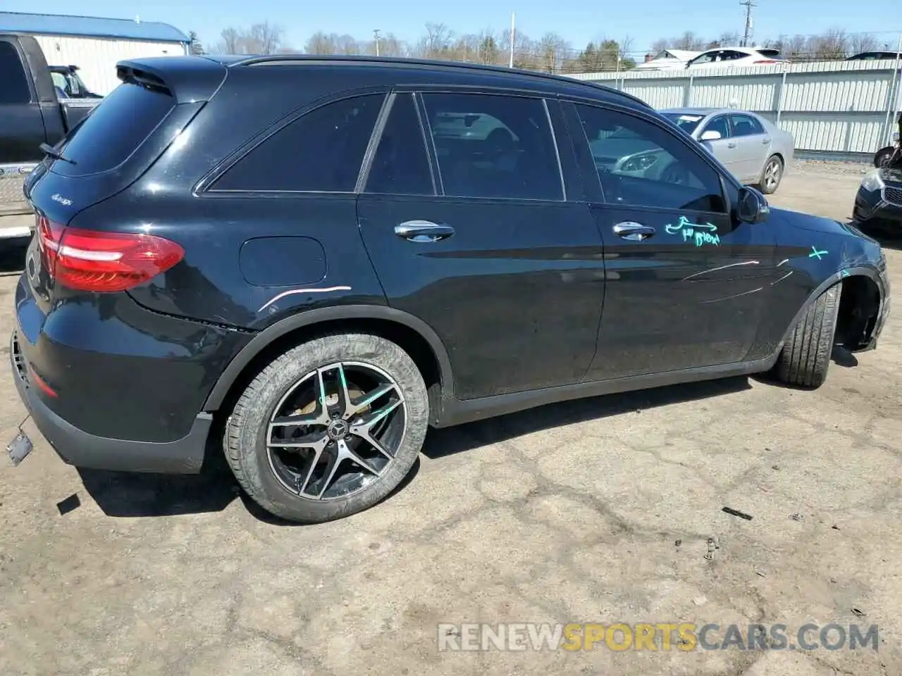 3 Photograph of a damaged car WDC0G4KB1KV117538 MERCEDES-BENZ GLC-CLASS 2019