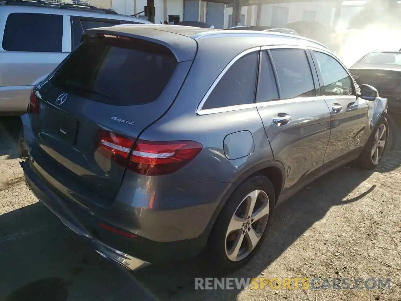 4 Photograph of a damaged car WDC0G4KB1KV152547 MERCEDES-BENZ GLC-CLASS 2019