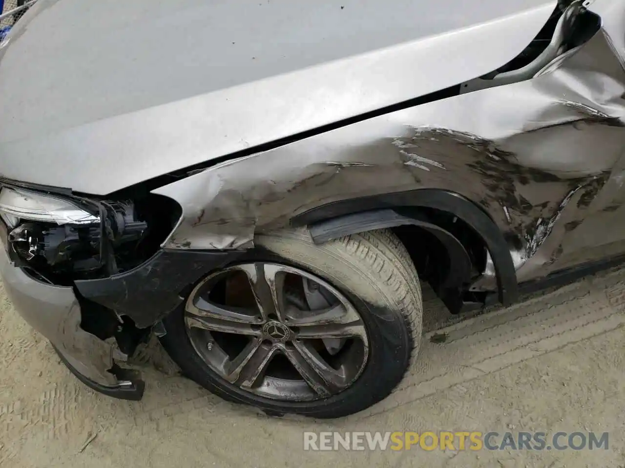 9 Photograph of a damaged car WDC0G4KB1KV165945 MERCEDES-BENZ GLC-CLASS 2019