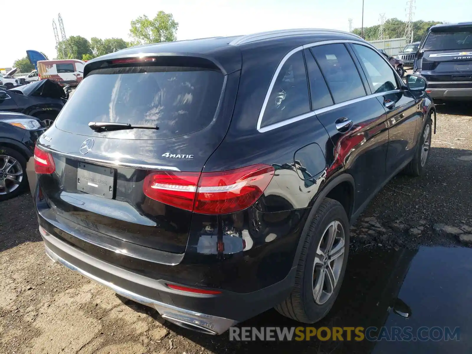 4 Photograph of a damaged car WDC0G4KB1KV197133 MERCEDES-BENZ GLC-CLASS 2019