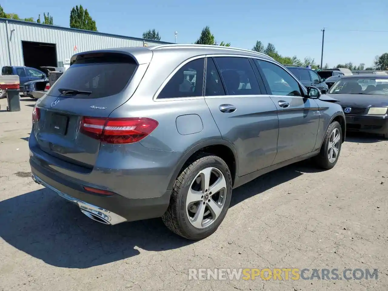 4 Photograph of a damaged car WDC0G4KB2KV152038 MERCEDES-BENZ GLC-CLASS 2019