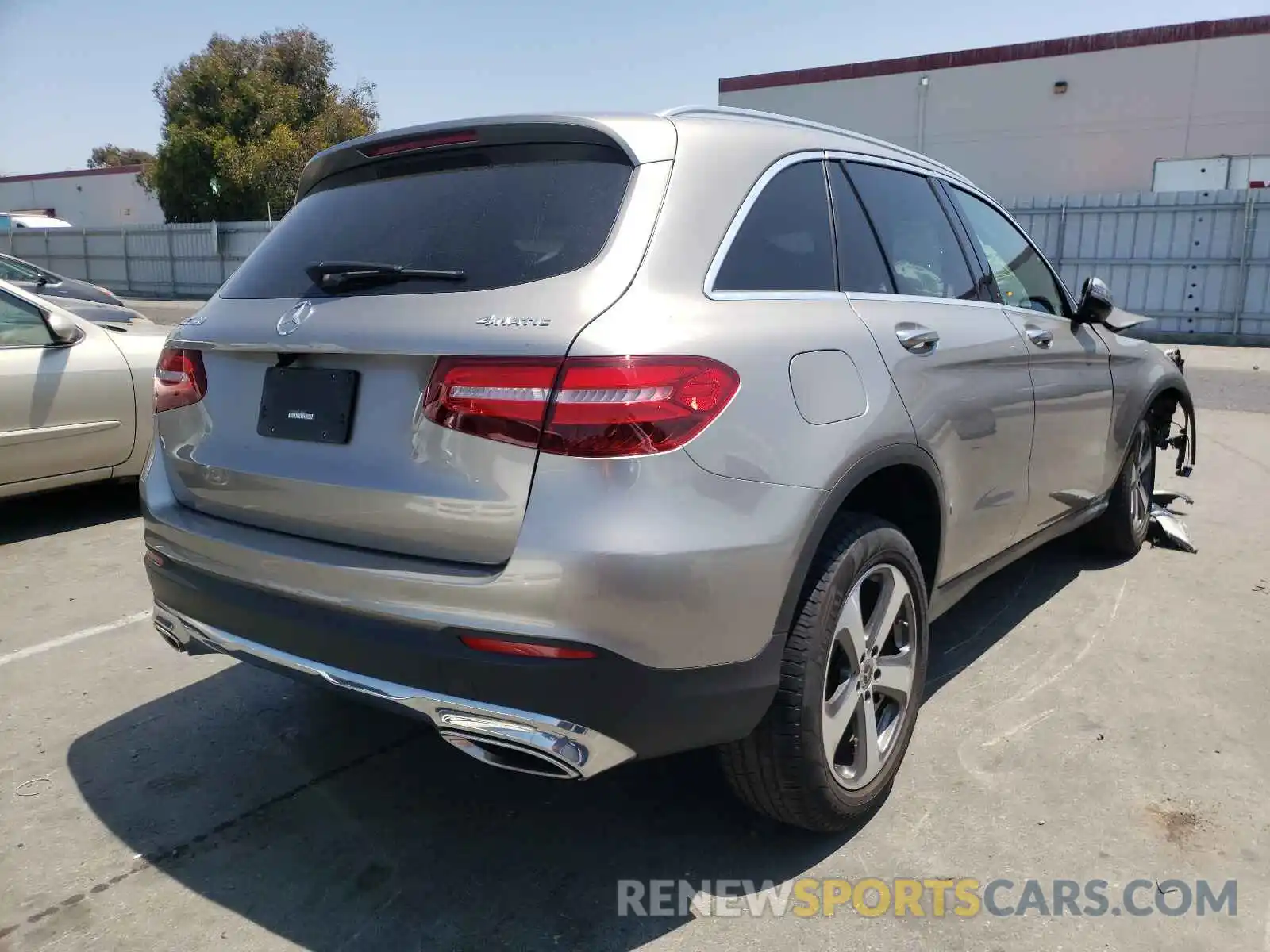 4 Photograph of a damaged car WDC0G4KB3KV135667 MERCEDES-BENZ GLC-CLASS 2019