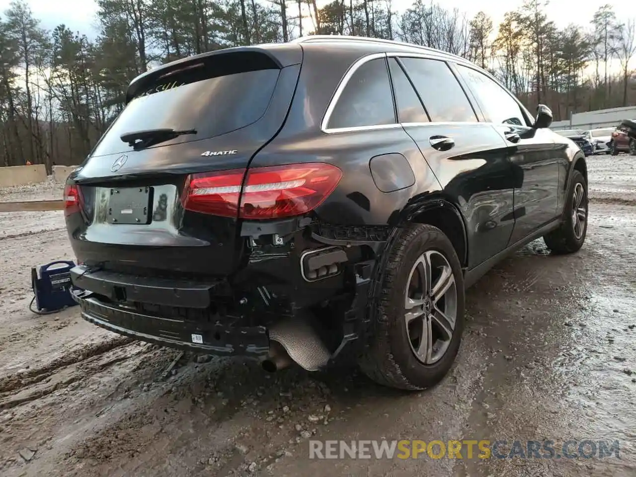 4 Photograph of a damaged car WDC0G4KB4KF633421 MERCEDES-BENZ GLC-CLASS 2019