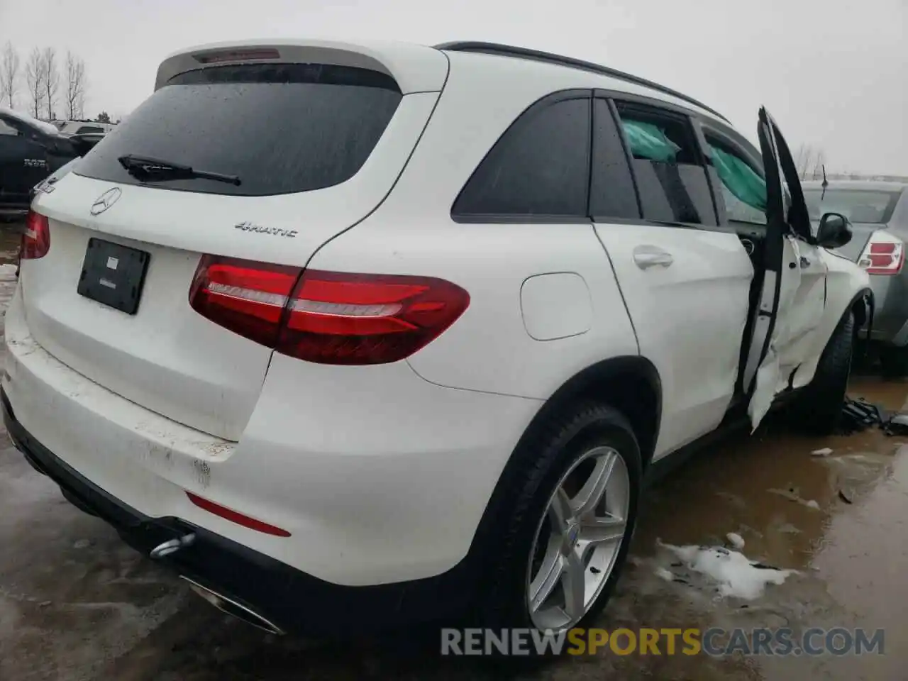 4 Photograph of a damaged car WDC0G4KB4KV131899 MERCEDES-BENZ GLC-CLASS 2019