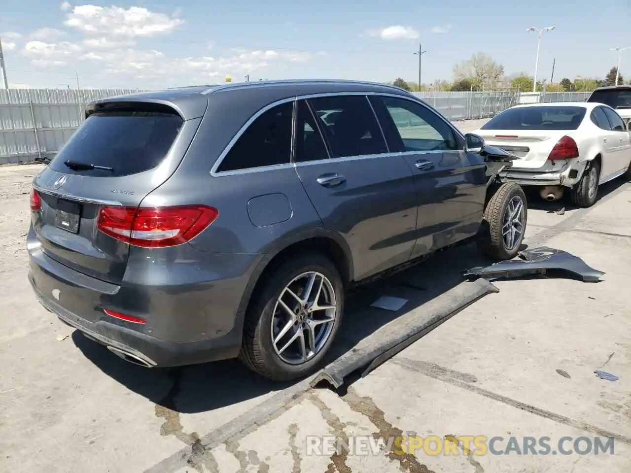 4 Photograph of a damaged car WDC0G4KB5KF486414 MERCEDES-BENZ GLC-CLASS 2019